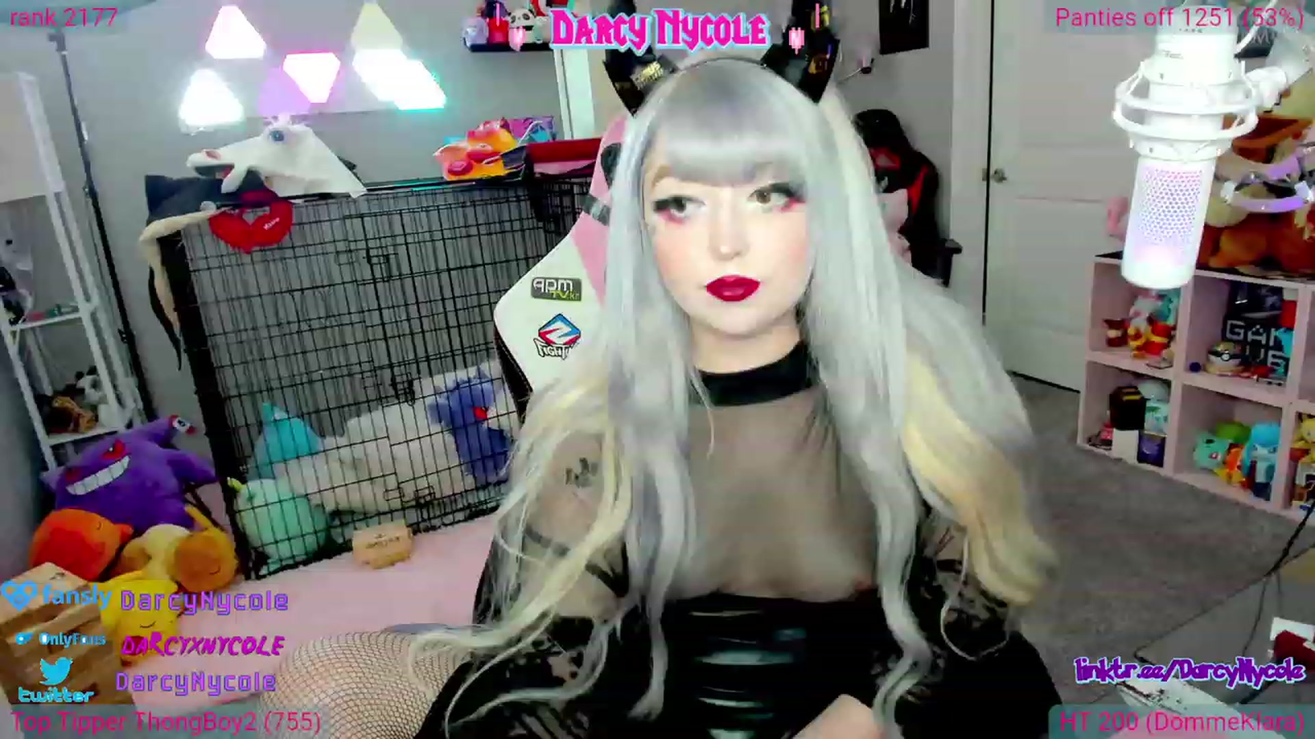 Gallery image thumbnail from DarcyNycole's myfreecams stream on, 07/25/2023, 08:42 image 3 of 20