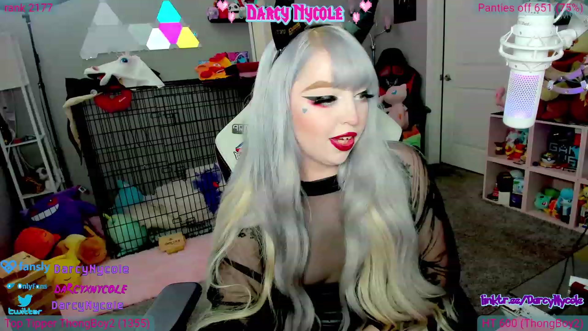 Gallery image thumbnail from DarcyNycole's myfreecams stream on, 07/25/2023, 08:42 image 4 of 20