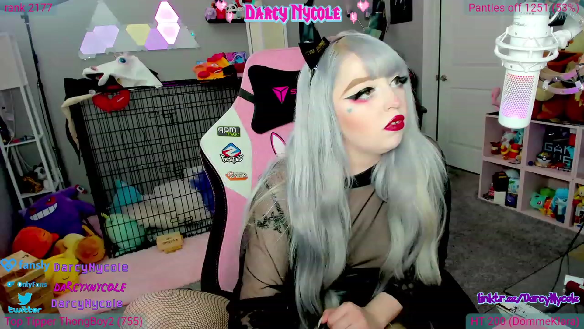Gallery image thumbnail from DarcyNycole's myfreecams stream on, 07/25/2023, 08:42 image 1 of 20