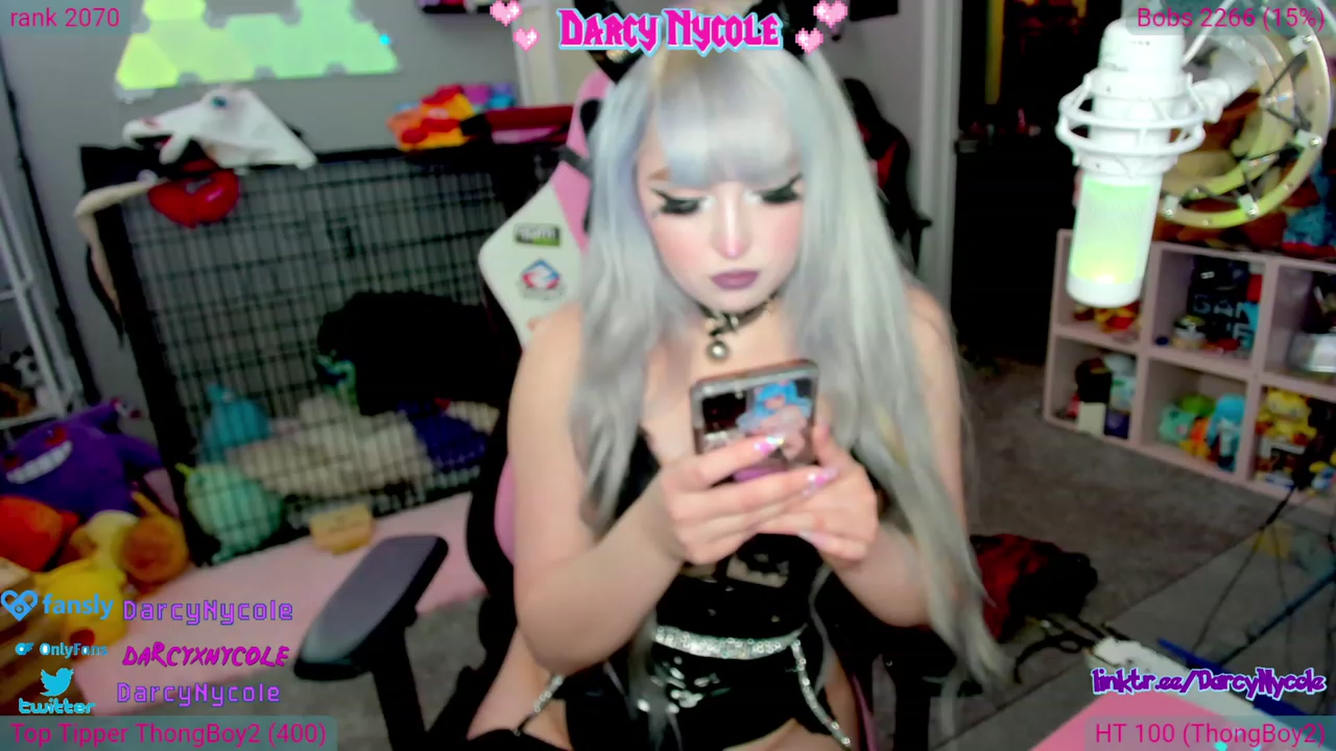 Gallery image thumbnail from DarcyNycole's myfreecams stream on, 07/27/2023, 06:15 image 11 of 20