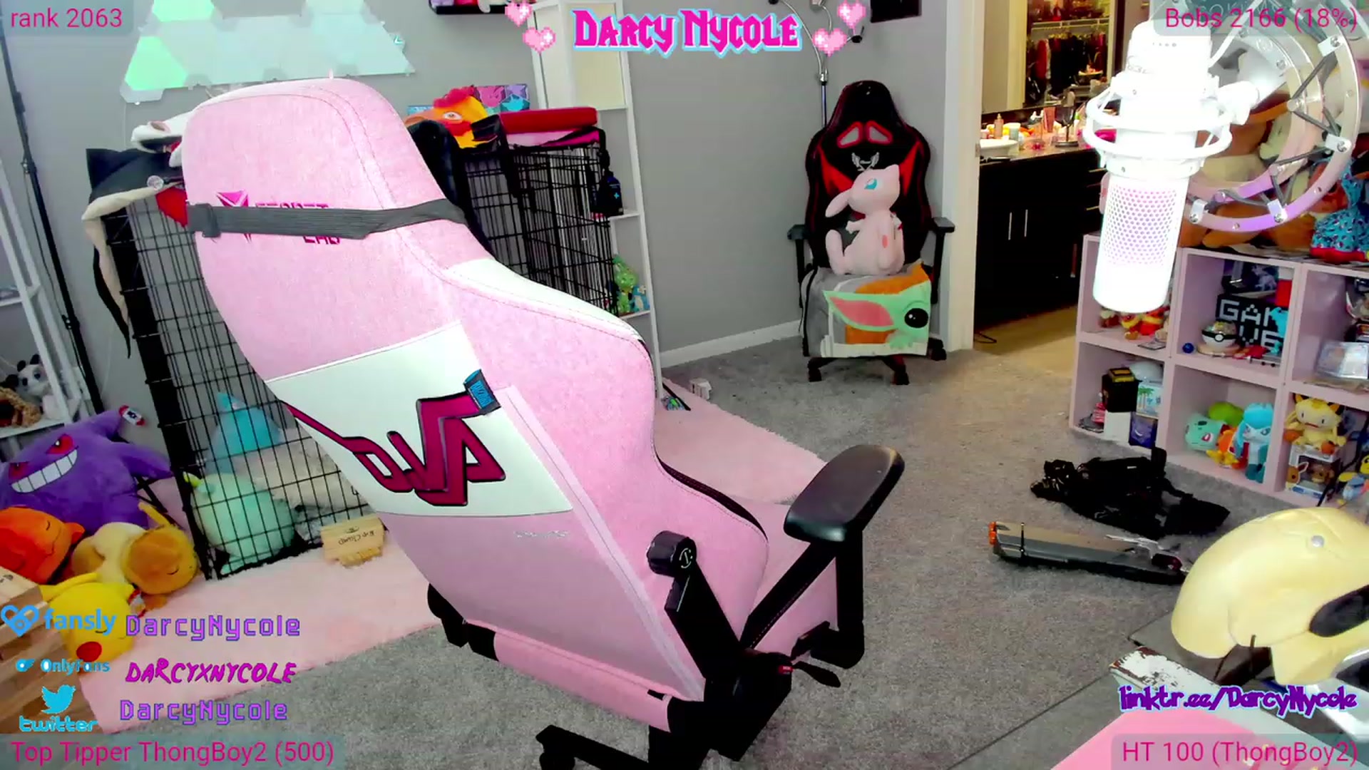 Gallery image thumbnail from DarcyNycole's myfreecams stream on, 07/27/2023, 06:15 image 16 of 20