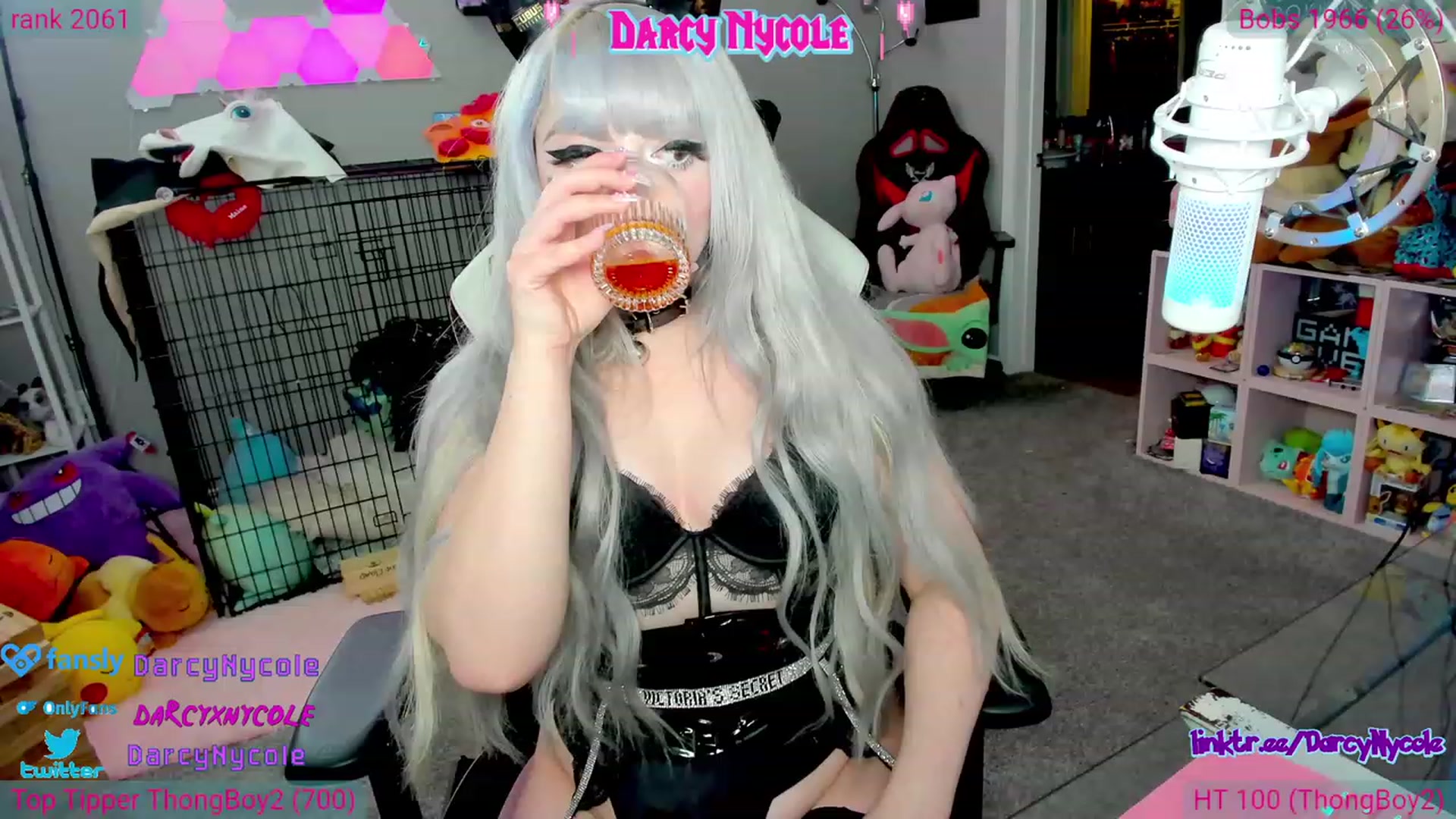 Gallery image thumbnail from DarcyNycole's myfreecams stream on, 07/27/2023, 07:55 image 1 of 20