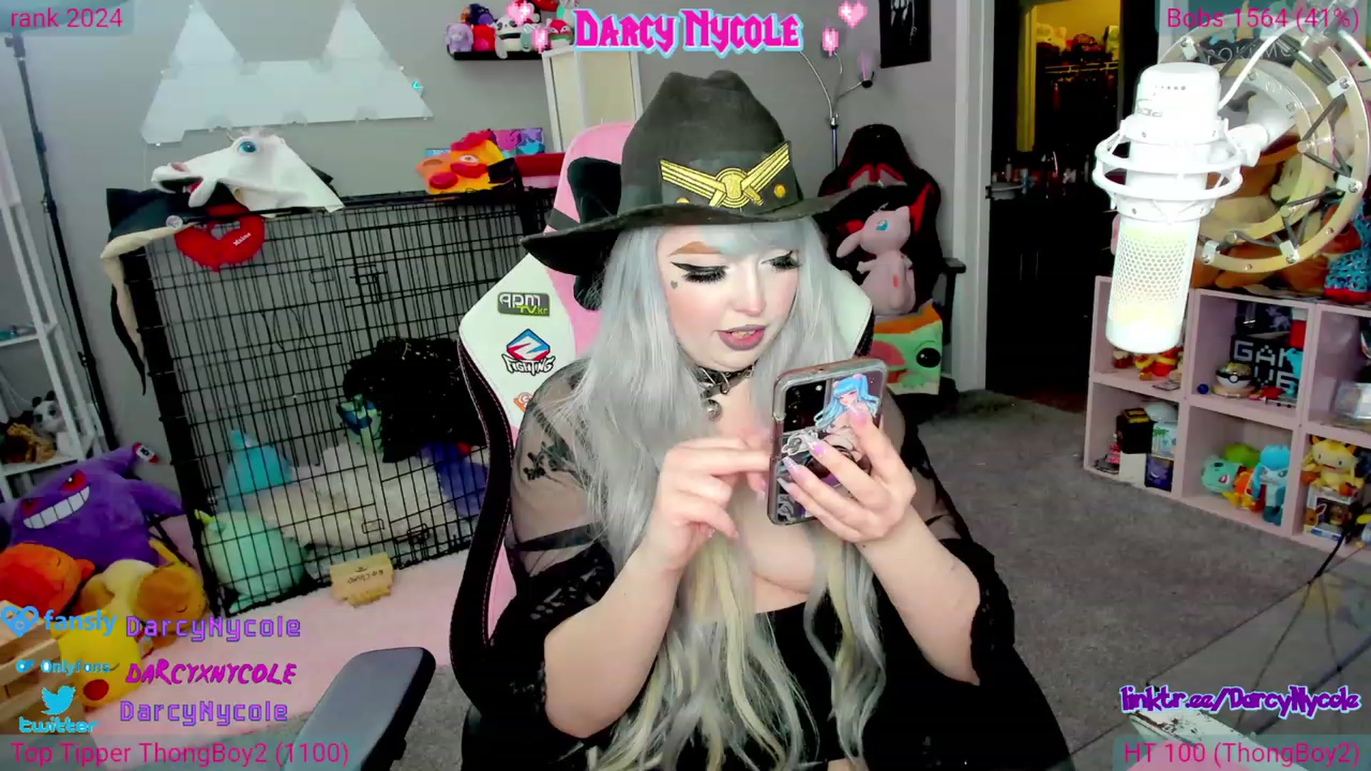 Gallery image thumbnail from DarcyNycole's myfreecams stream on, 07/27/2023, 07:55 image 14 of 20