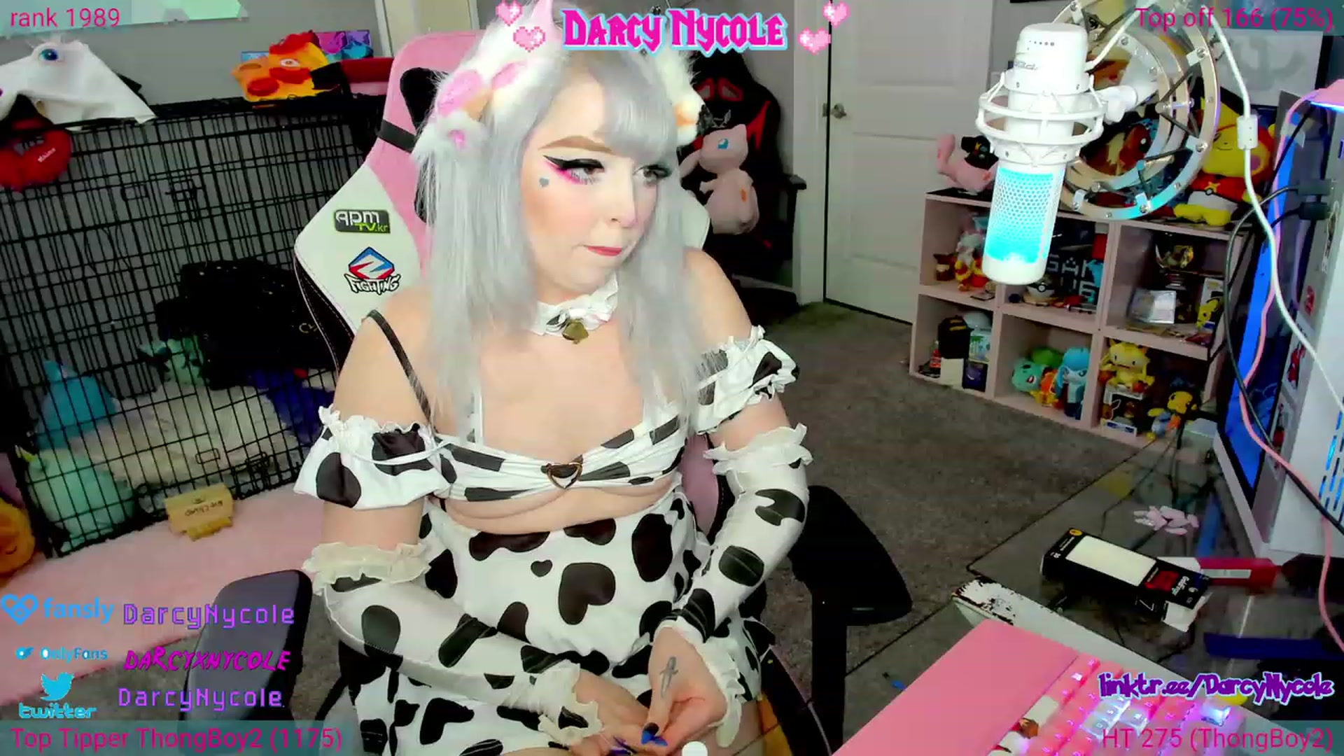 Gallery image thumbnail from DarcyNycole's myfreecams stream on, 07/28/2023, 05:48 image 11 of 20