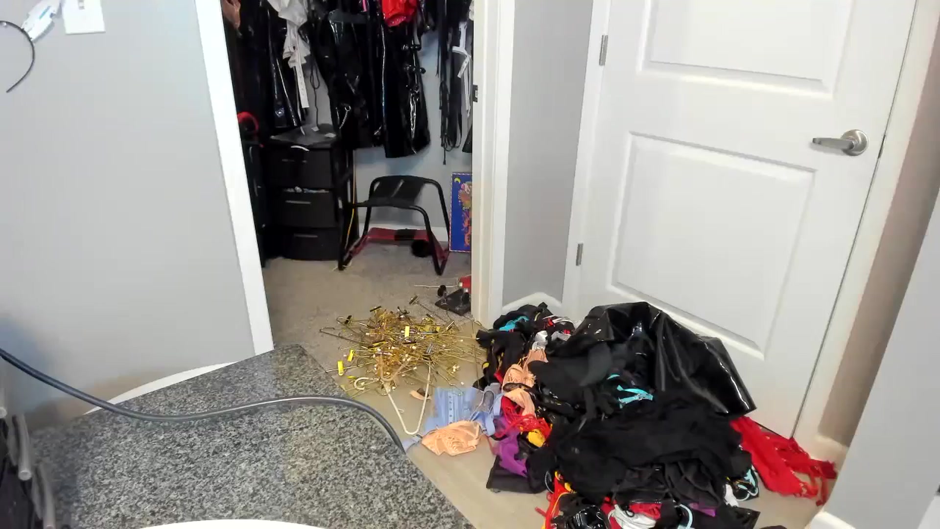 Gallery image thumbnail from DarcyNycole's myfreecams stream on, 08/26/2023, 08:20 image 1 of 20