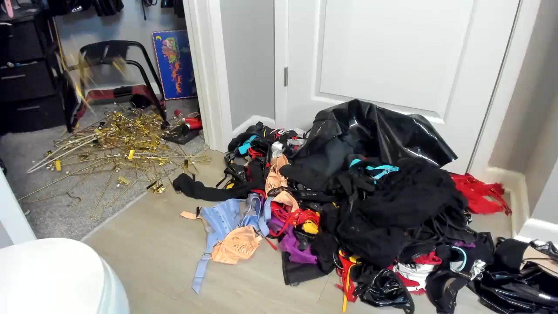 Gallery image thumbnail from DarcyNycole's myfreecams stream on, 08/26/2023, 08:20 image 2 of 20