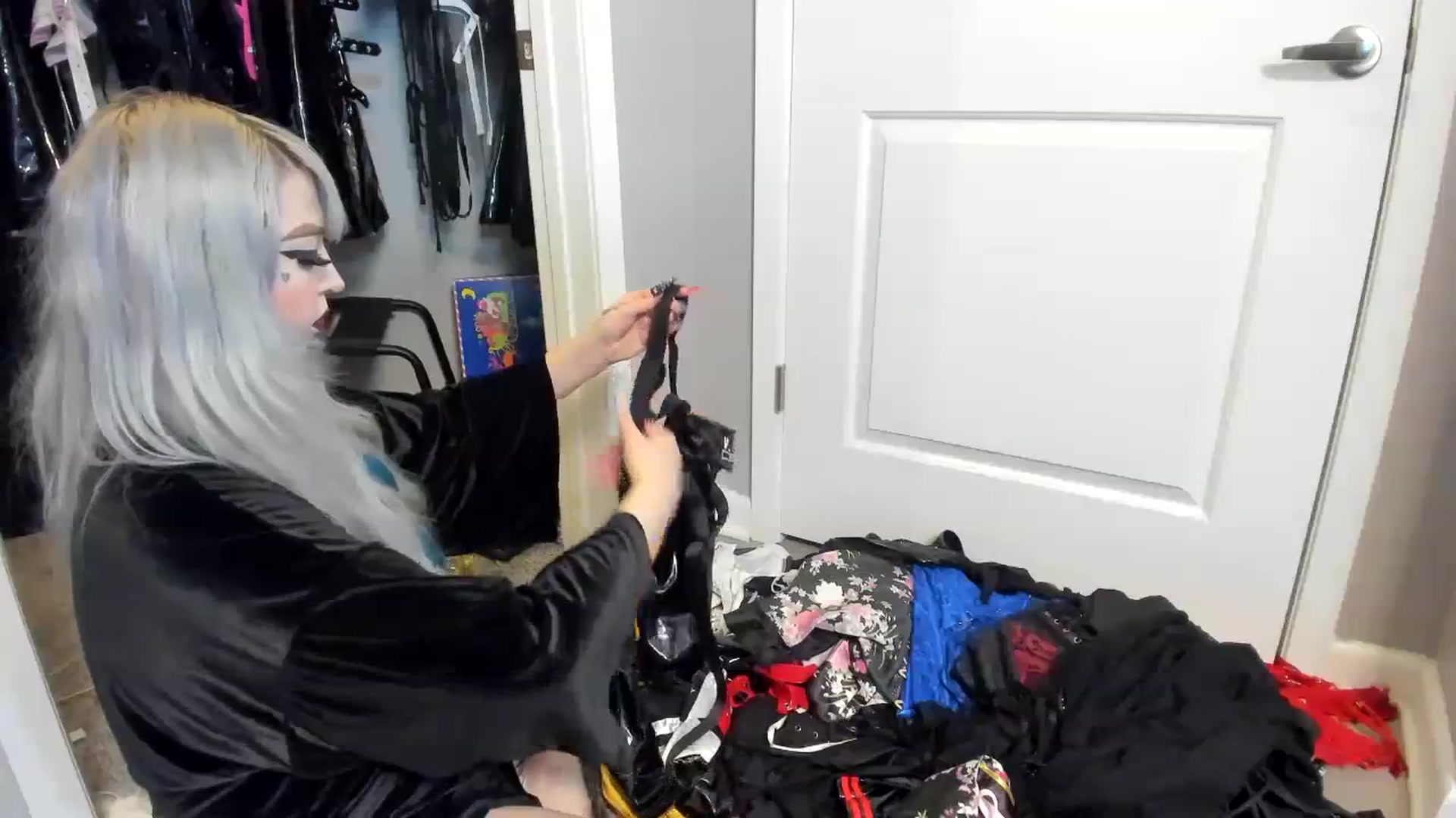 Gallery image thumbnail from DarcyNycole's myfreecams stream on, 08/26/2023, 08:20 image 5 of 20