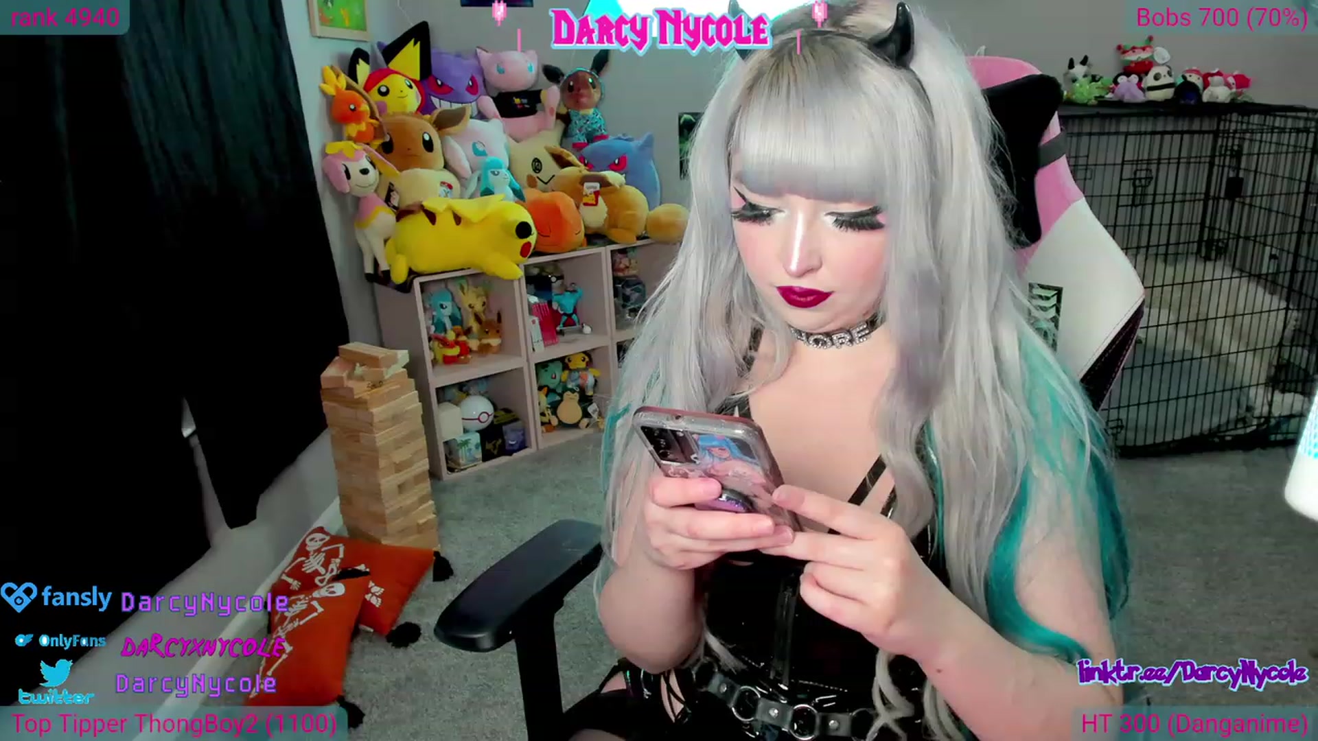 Gallery image thumbnail from DarcyNycole's myfreecams stream on, 08/28/2023, 07:31 image 14 of 20