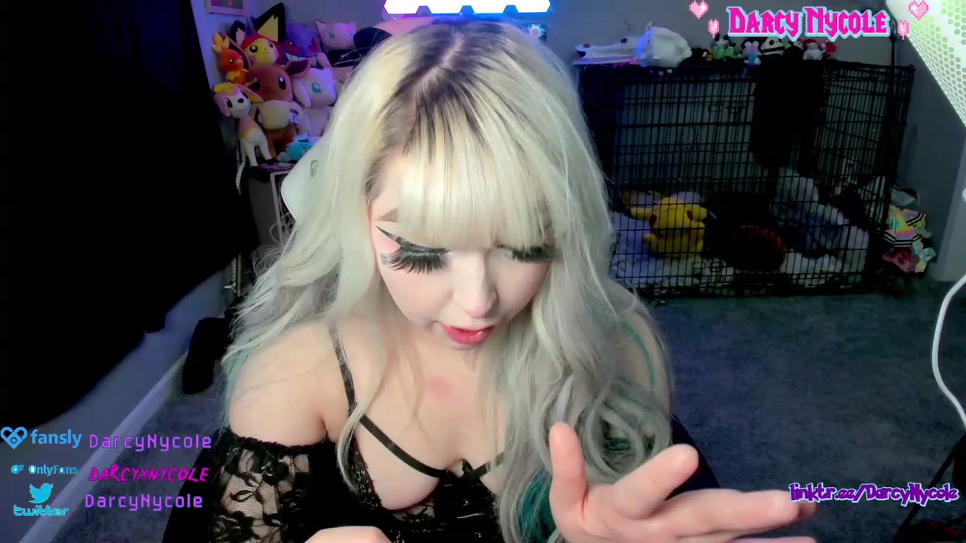 Gallery image thumbnail from DarcyNycole's myfreecams stream on, 09/26/2023, 05:07 image 19 of 20