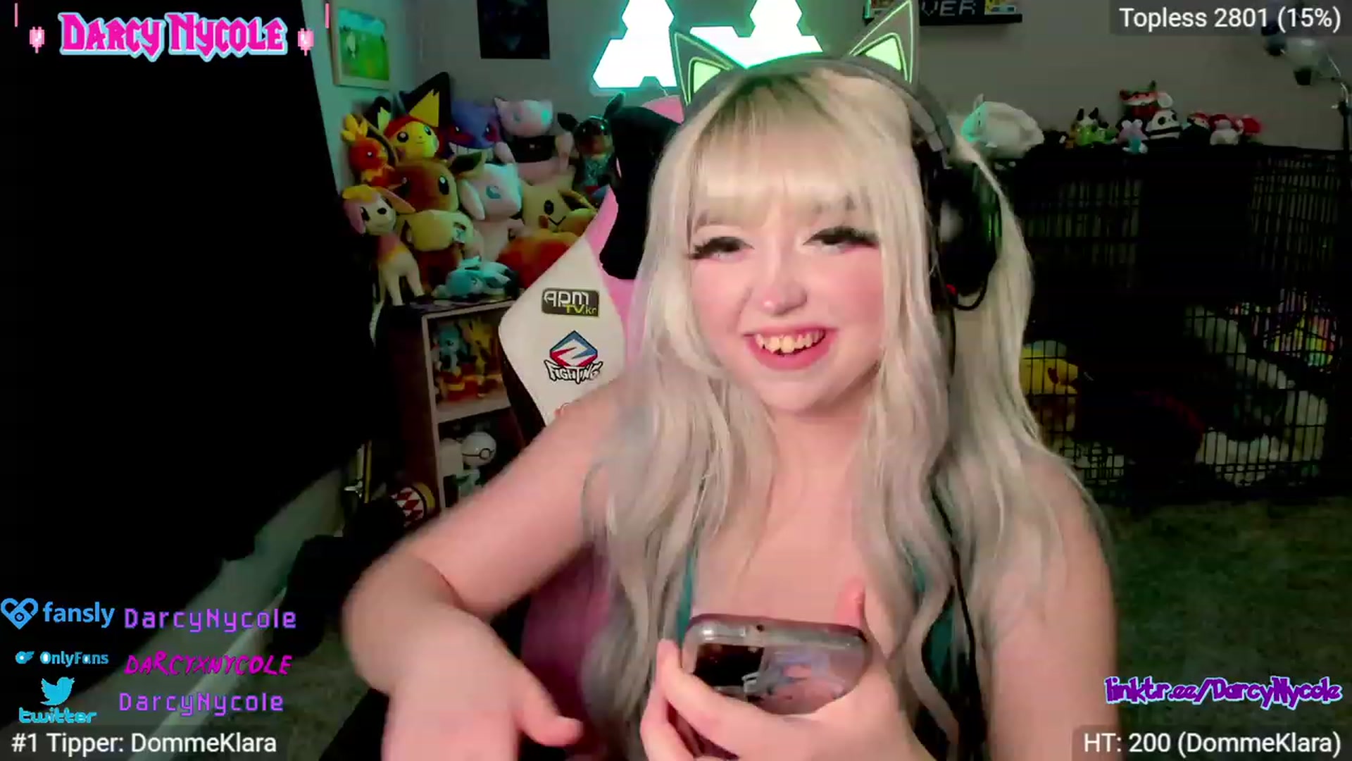 Gallery image thumbnail from DarcyNycole's myfreecams stream on, 09/28/2023, 07:56 image 7 of 20
