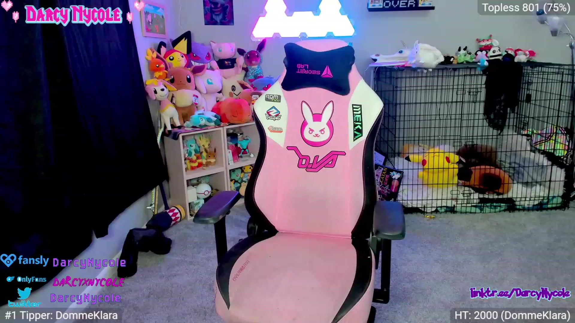 Gallery image thumbnail from DarcyNycole's myfreecams stream on, 09/28/2023, 07:56 image 13 of 20