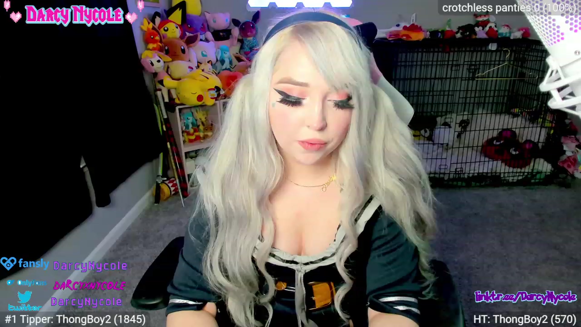 Gallery image thumbnail from DarcyNycole's myfreecams stream on, 10/17/2023, 08:47 image 18 of 20