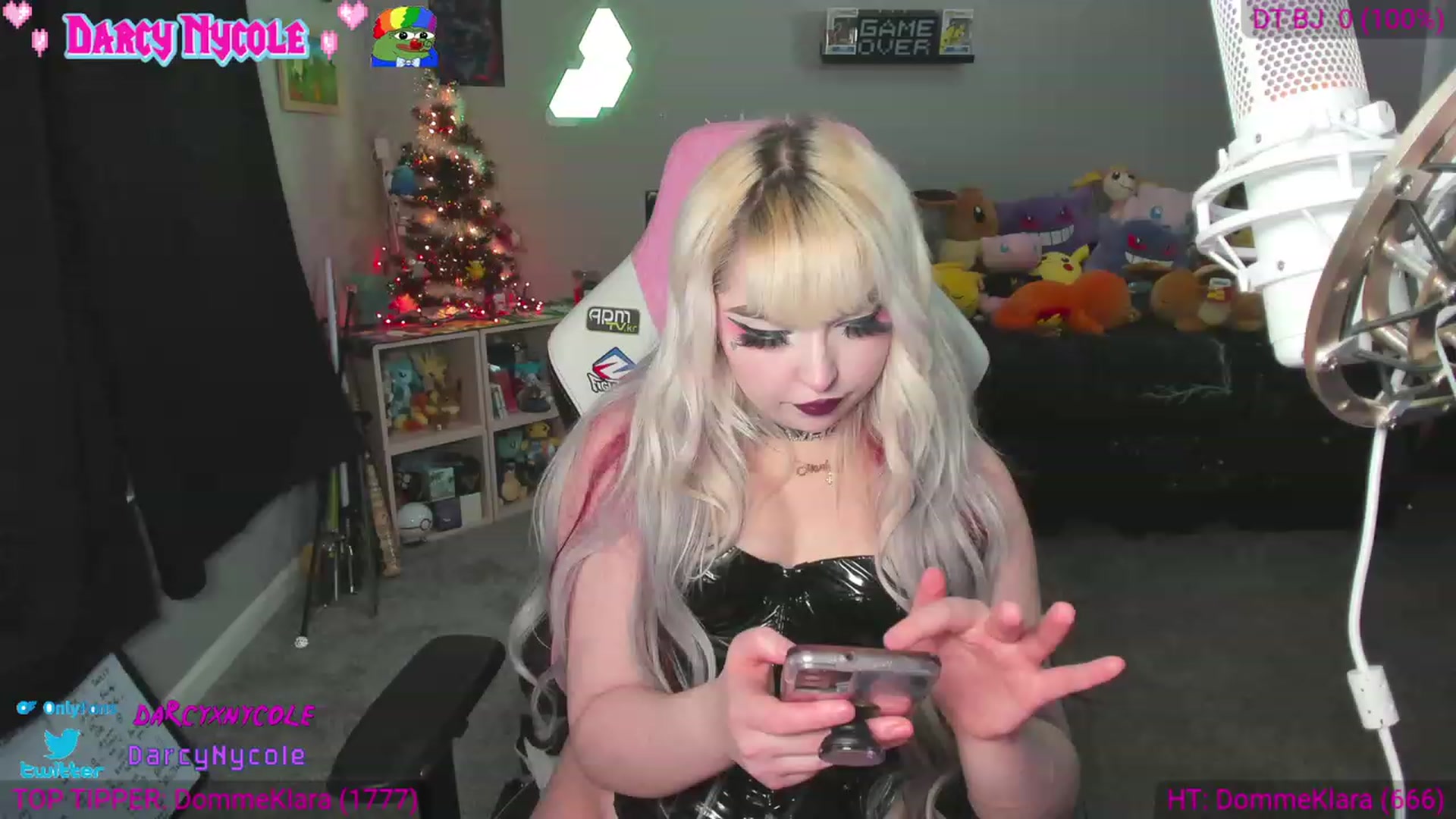 Gallery image thumbnail from DarcyNycole's myfreecams stream on, 11/26/2023, 09:43 image 10 of 20
