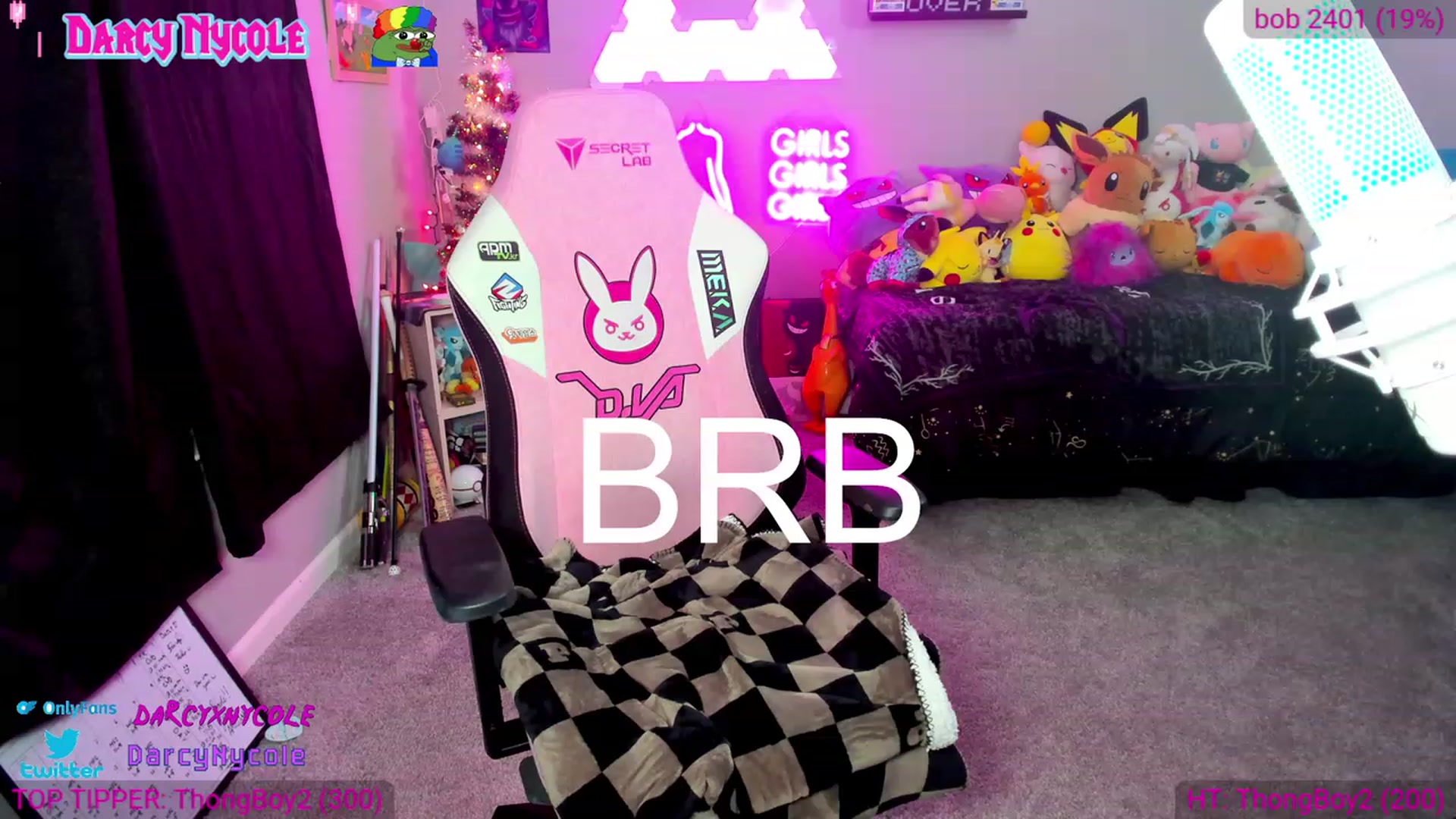 Gallery image thumbnail from DarcyNycole's myfreecams stream on, 12/17/2023, 08:59 image 7 of 20