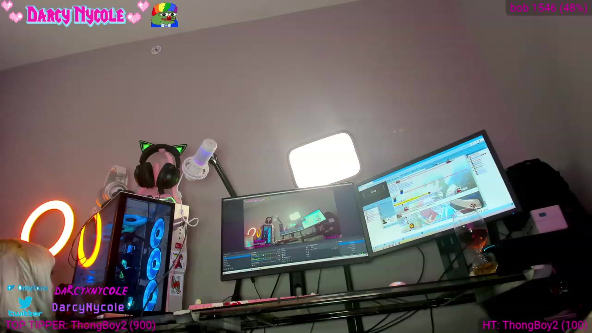 Gallery image thumbnail from DarcyNycole's myfreecams stream on, 12/22/2023, 10:39 image 6 of 20