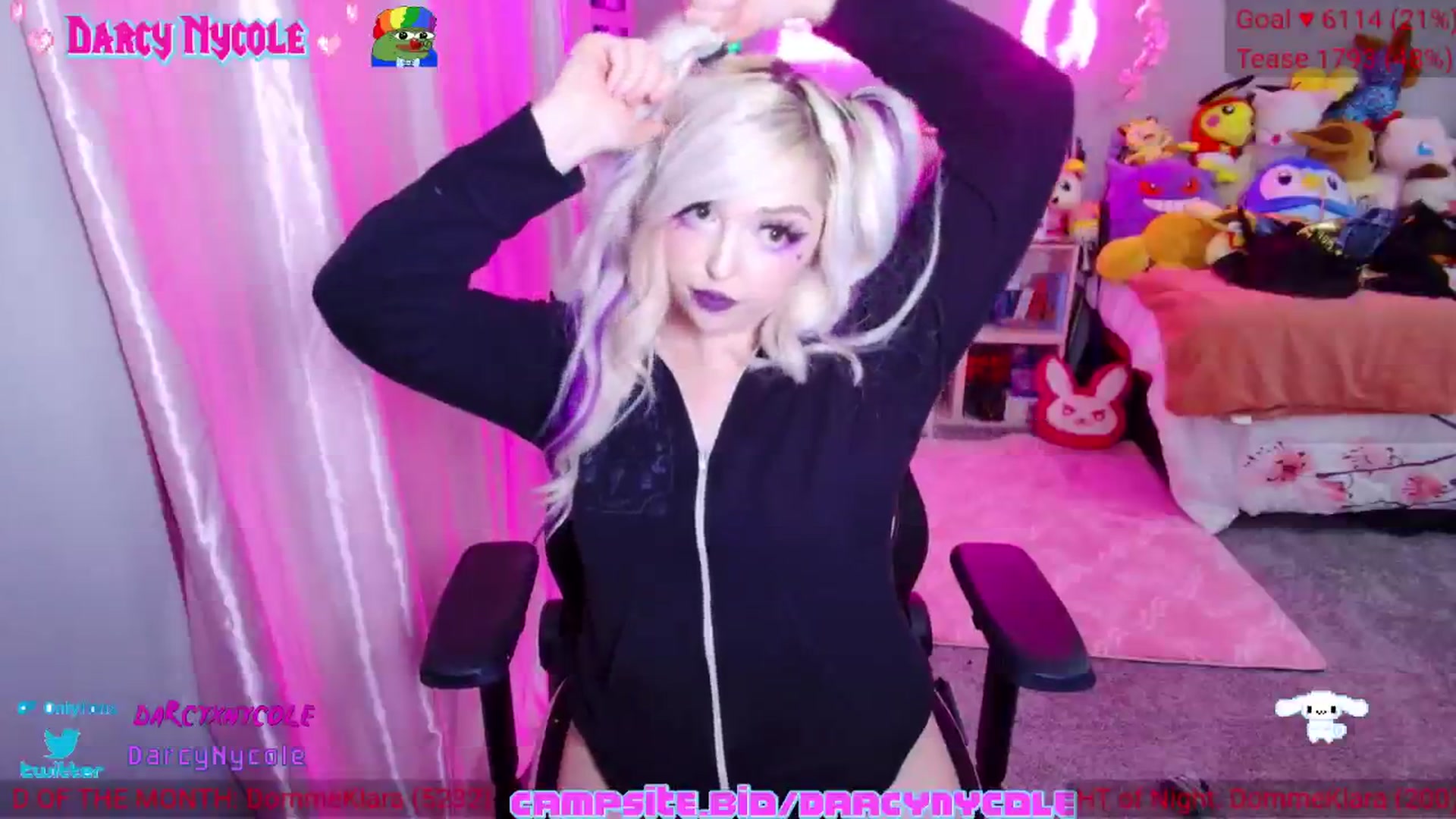 Gallery image thumbnail from DarcyNycole's myfreecams stream on, 06/15/2024, 08:05 image 5 of 20