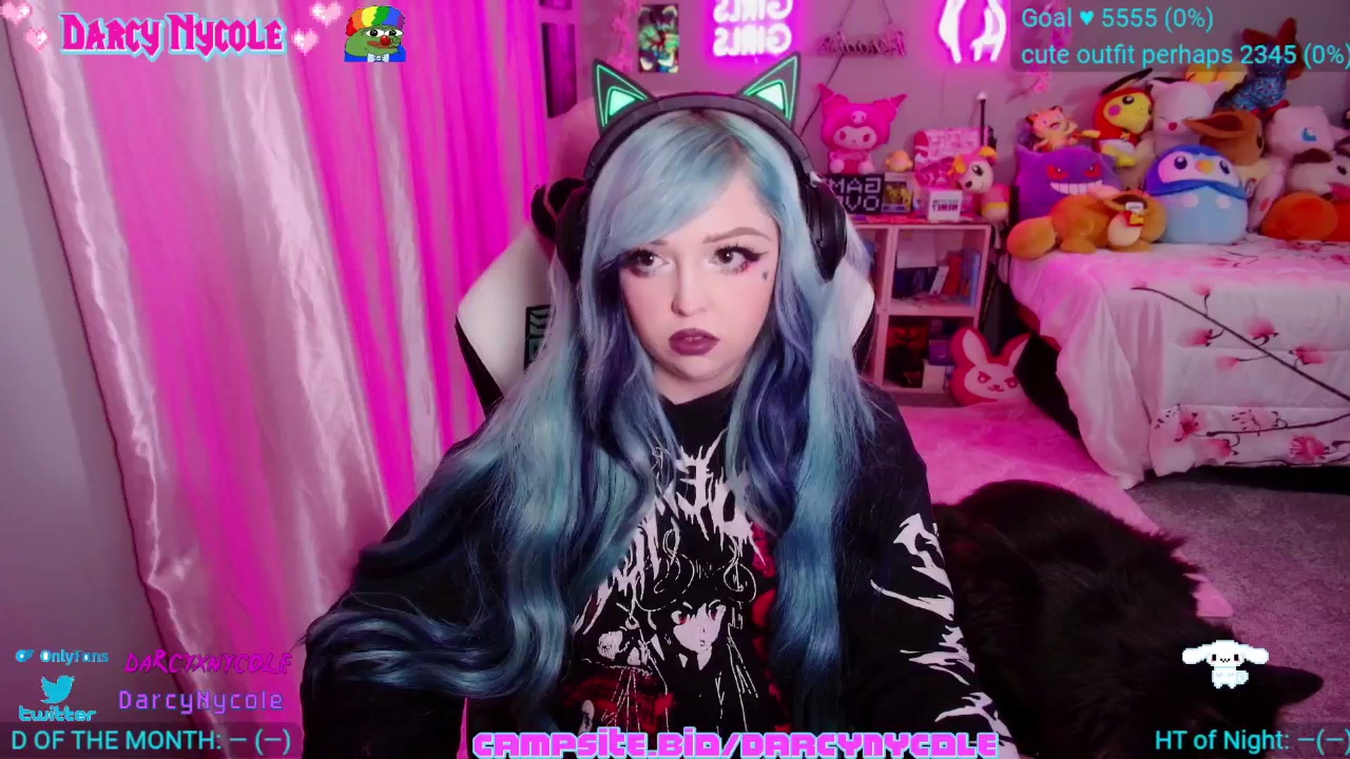 Gallery image thumbnail from DarcyNycole's myfreecams stream on, 07/08/2024, 07:12 image 7 of 20