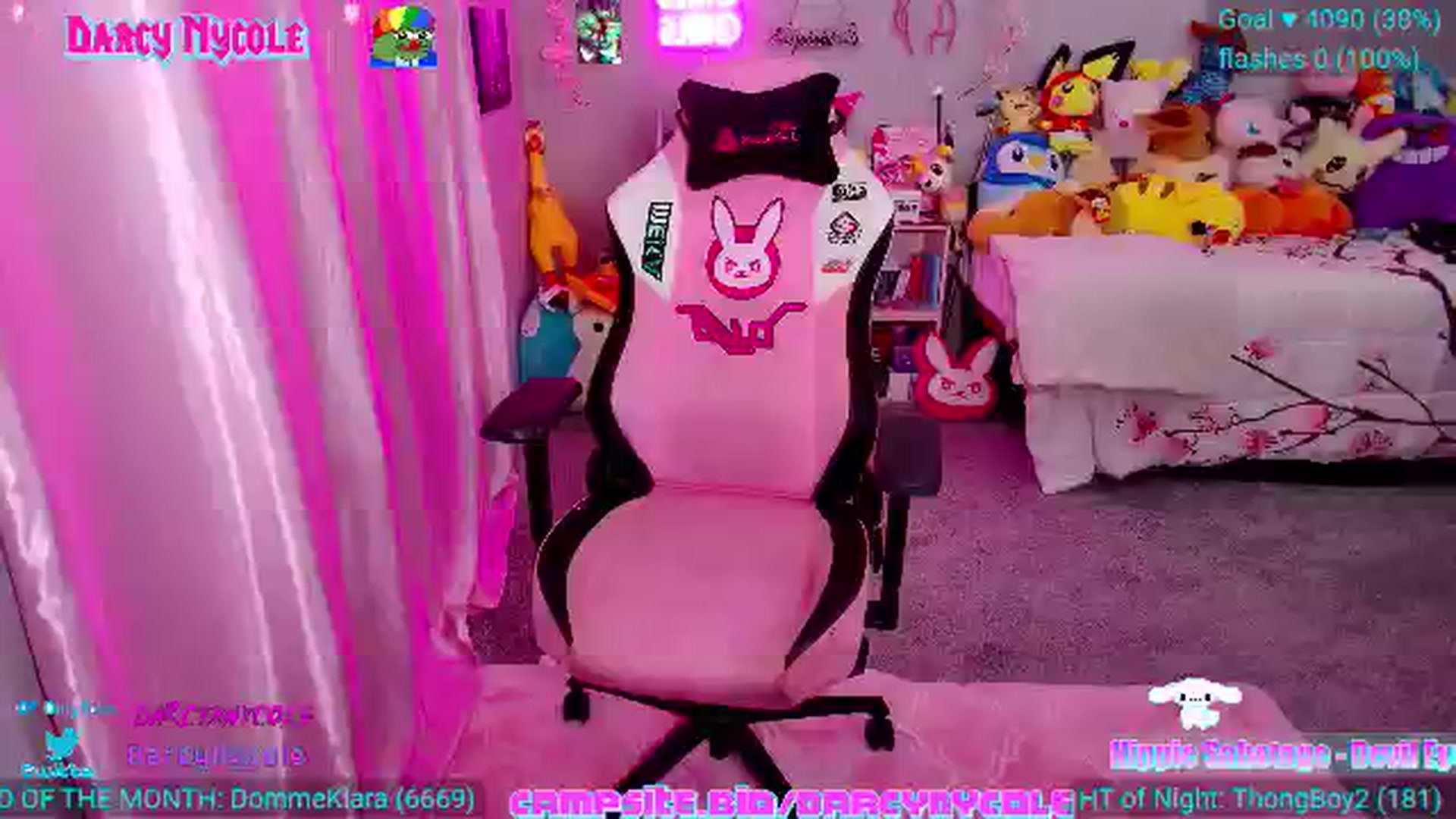 Gallery image thumbnail from DarcyNycole's myfreecams stream on, 07/20/2024, 09:00 image 15 of 20