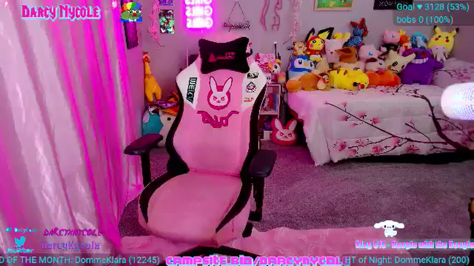Gallery image thumbnail from DarcyNycole's myfreecams stream on, 07/25/2024, 08:49 image 16 of 20