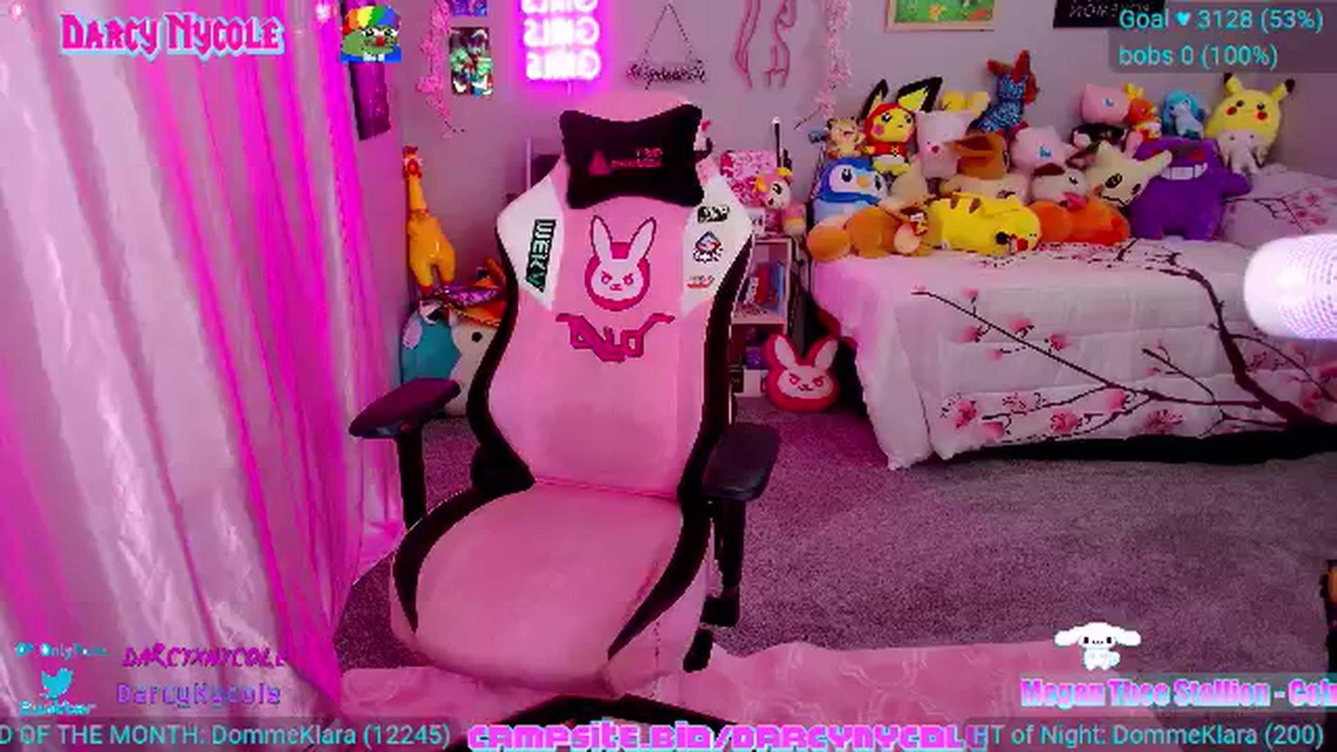 Gallery image thumbnail from DarcyNycole's myfreecams stream on, 07/25/2024, 08:49 image 15 of 20