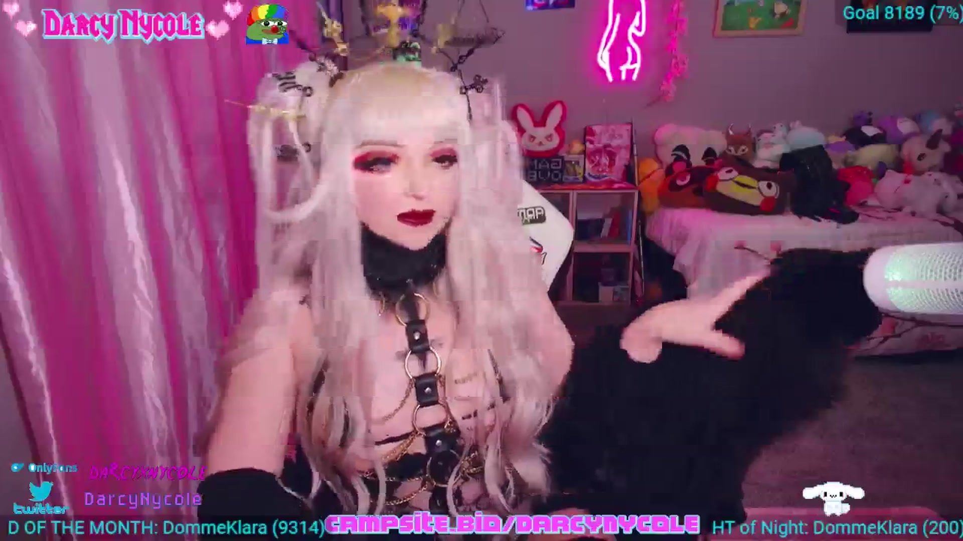 Gallery image thumbnail from DarcyNycole's myfreecams stream on, 09/19/2024, 07:22 image 3 of 20