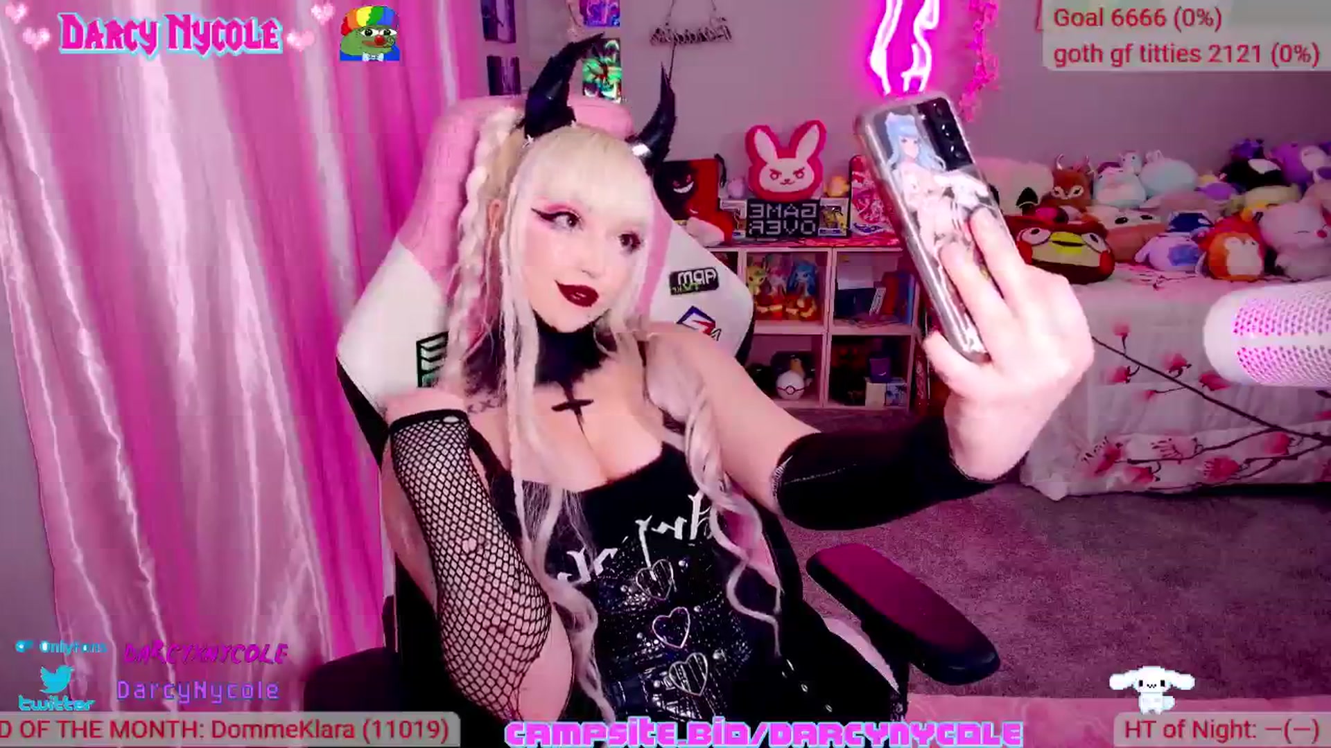 Gallery image thumbnail from DarcyNycole's myfreecams stream on, 09/27/2024, 10:39 image 2 of 20