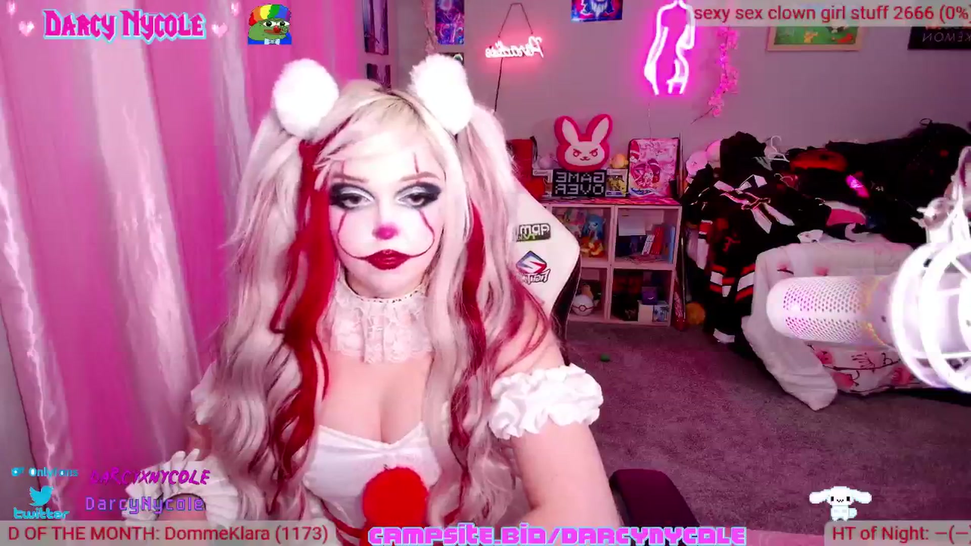 Gallery image thumbnail from DarcyNycole's myfreecams stream on, 10/15/2024, 05:10 image 9 of 20