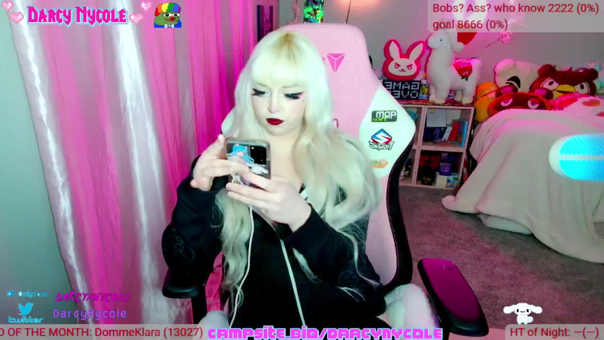 Gallery image thumbnail from DarcyNycole's myfreecams stream on, 10/30/2024, 10:12 image 18 of 20