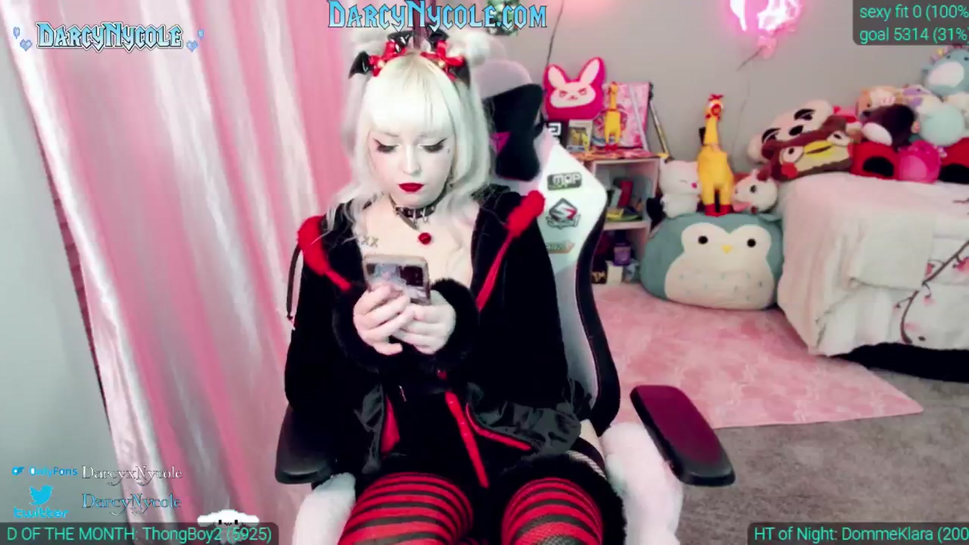Gallery image thumbnail from DarcyNycole's myfreecams stream on, 01/22/2025, 07:30 image 15 of 20
