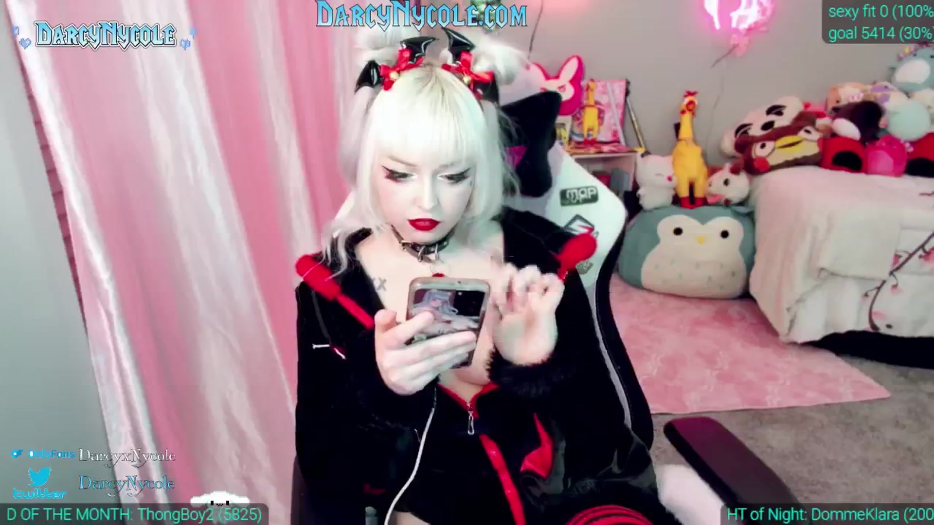 Gallery image thumbnail from DarcyNycole's myfreecams stream on, 01/22/2025, 07:30 image 13 of 20