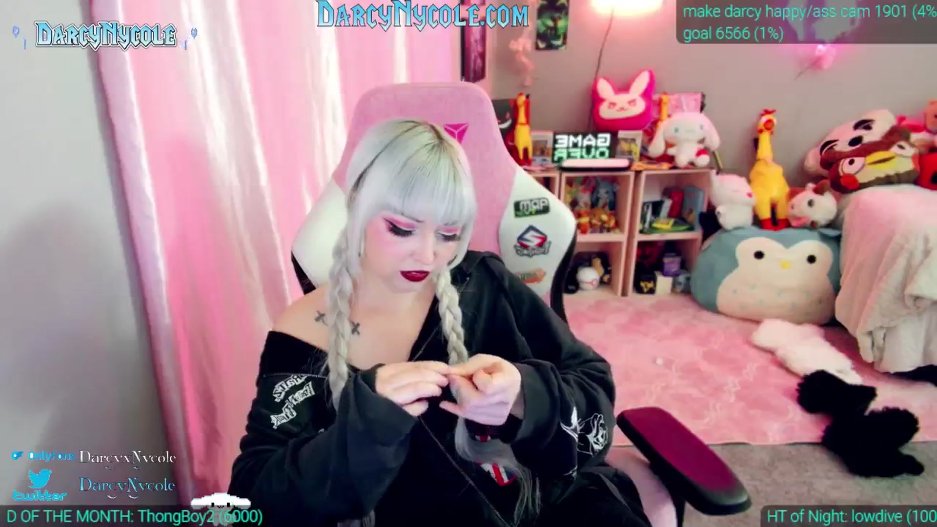 Gallery image thumbnail from DarcyNycole's myfreecams stream on, 01/26/2025, 11:23 image 19 of 20