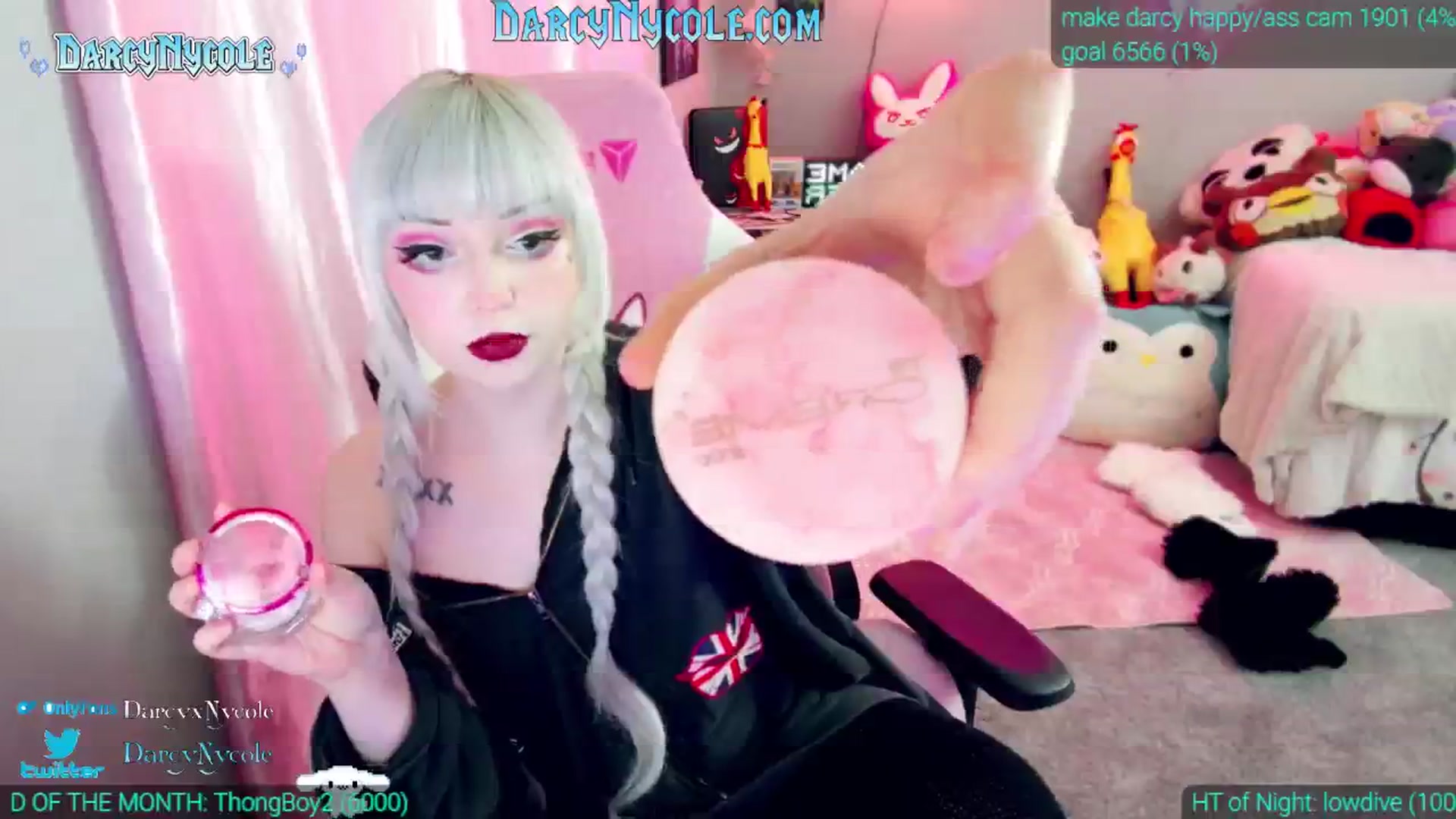 Gallery image thumbnail from DarcyNycole's myfreecams stream on, 01/26/2025, 11:23 image 20 of 20