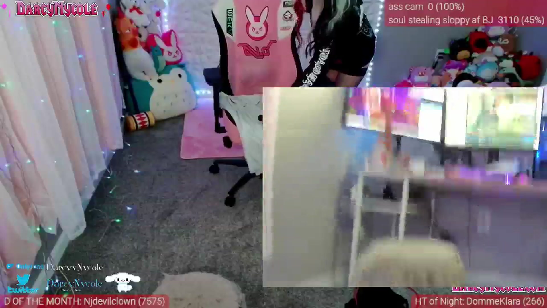 Gallery image thumbnail from DarcyNycole's myfreecams stream on, 04/27/2025, 10:07 image 9 of 20