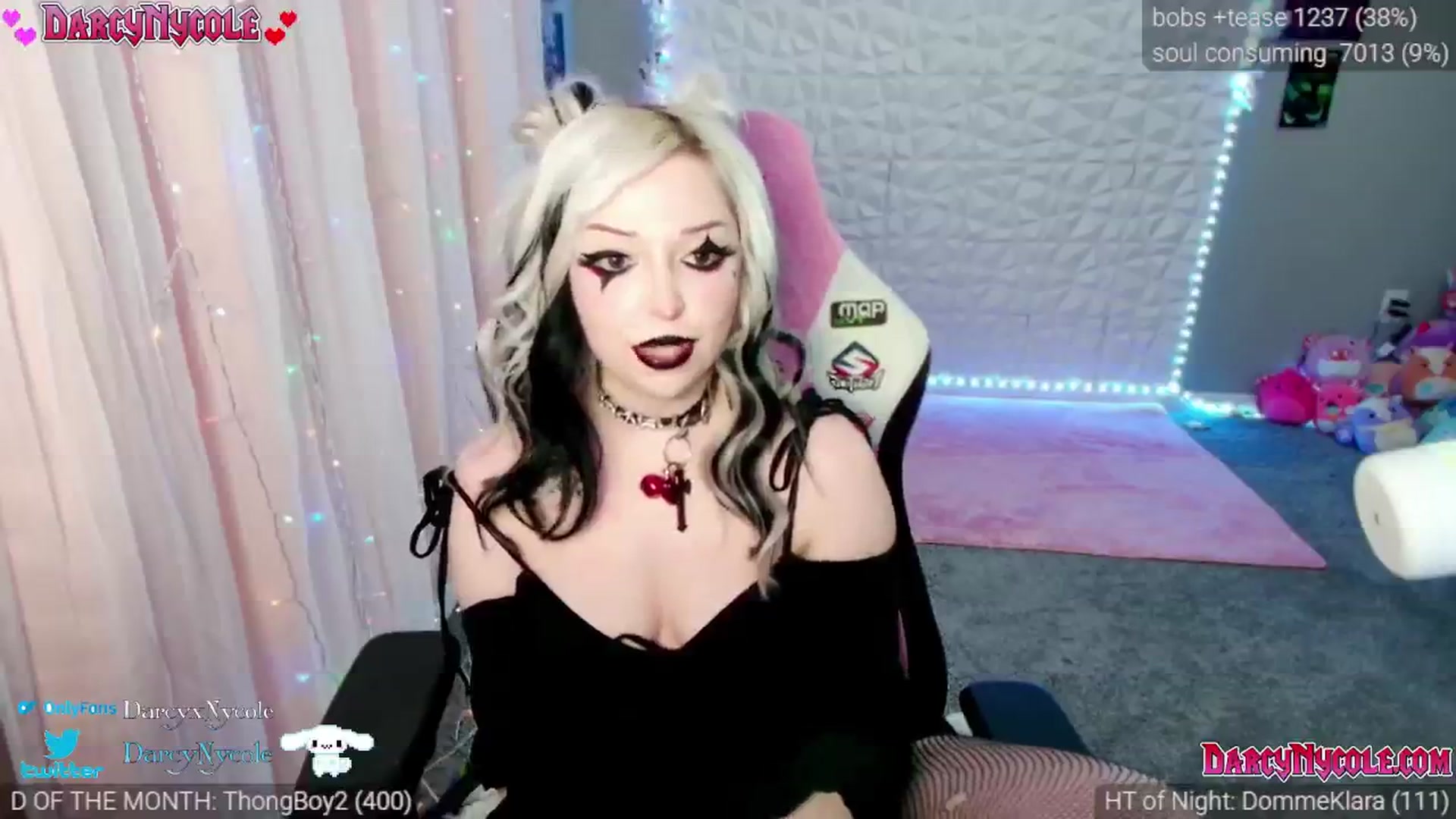 Gallery image thumbnail from DarcyNycole's myfreecams stream on, 05/14/2025, 09:55 image 2 of 20