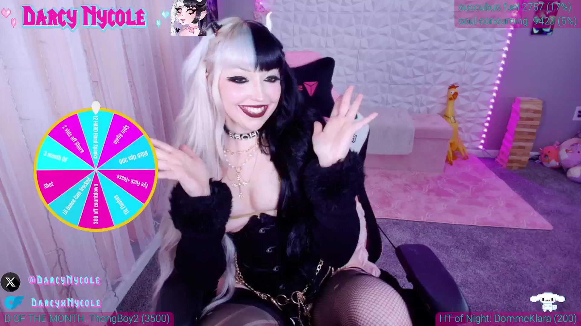 Gallery image thumbnail from DarcyNycole's myfreecams stream on, 07/22/2025, 09:41 image 11 of 20