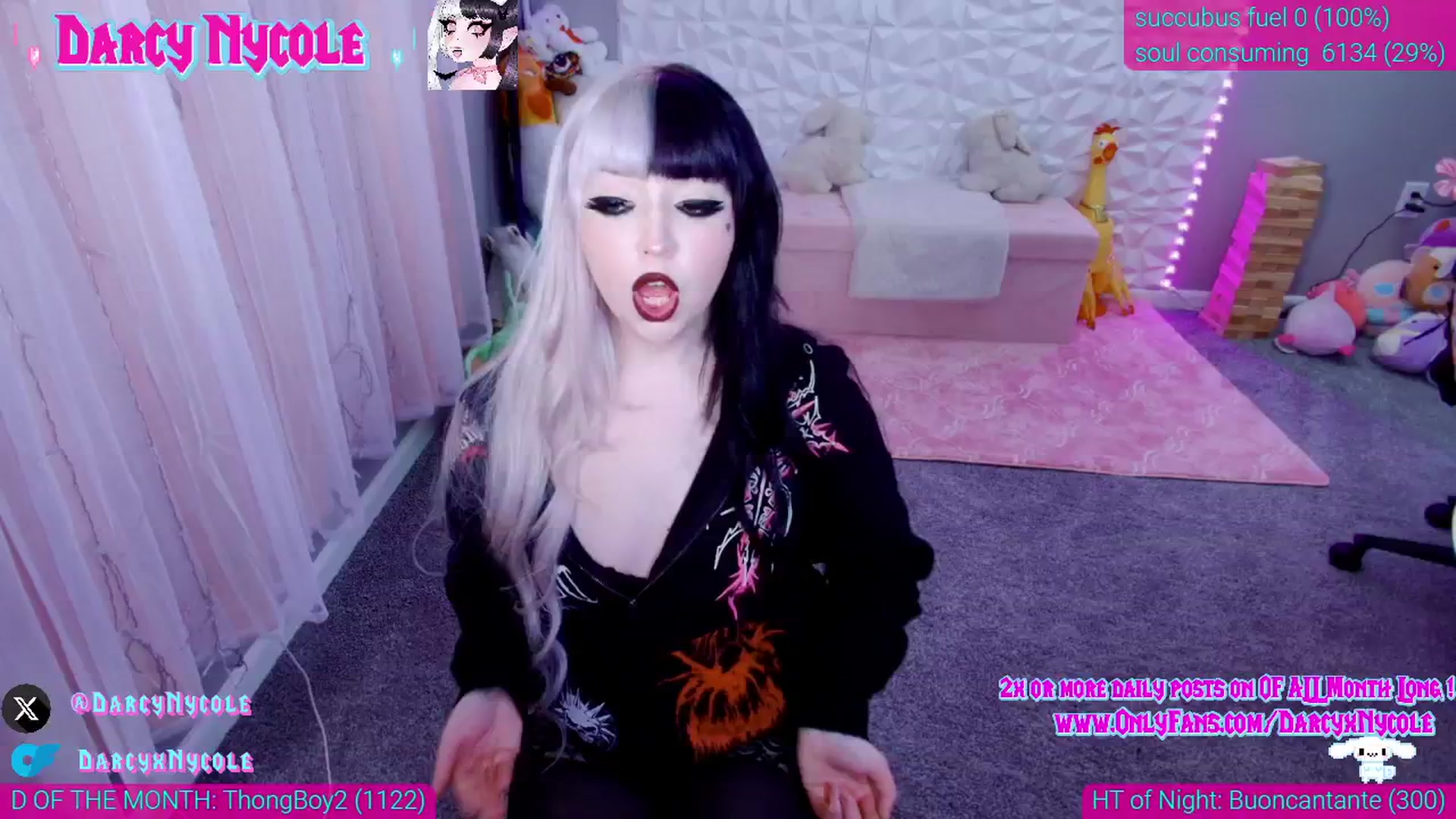 Gallery image thumbnail from DarcyNycole's myfreecams stream on, 08/01/2025, 09:31 image 13 of 20