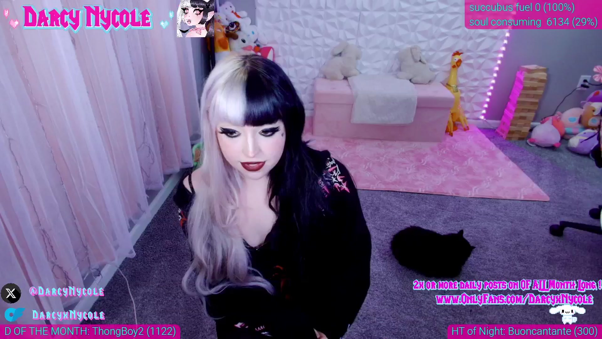 Gallery image thumbnail from DarcyNycole's myfreecams stream on, 08/01/2025, 09:31 image 12 of 20