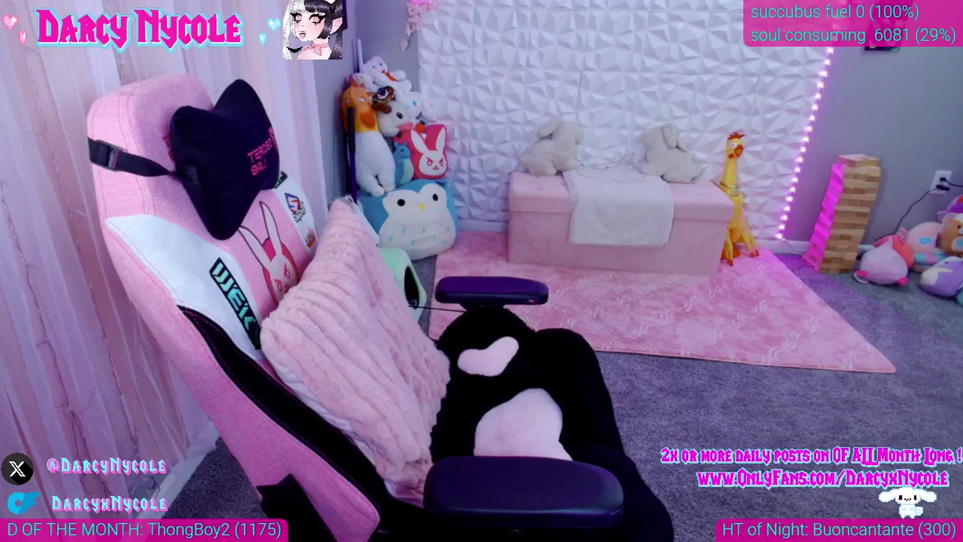 Gallery image thumbnail from DarcyNycole's myfreecams stream on, 08/01/2025, 09:31 image 17 of 20