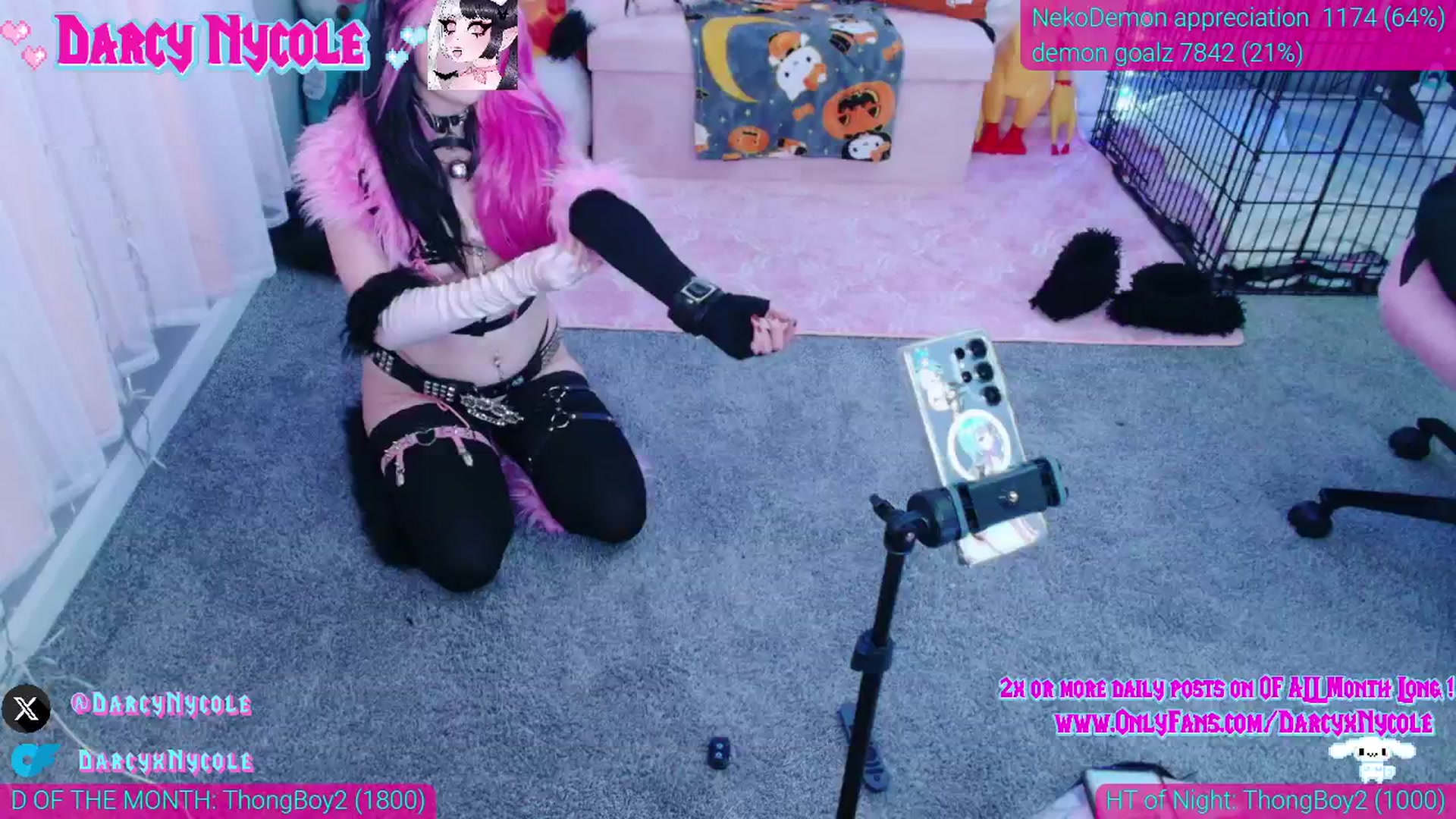 Gallery image thumbnail from DarcyNycole's myfreecams stream on, 10/16/2025, 09:28 image 6 of 20