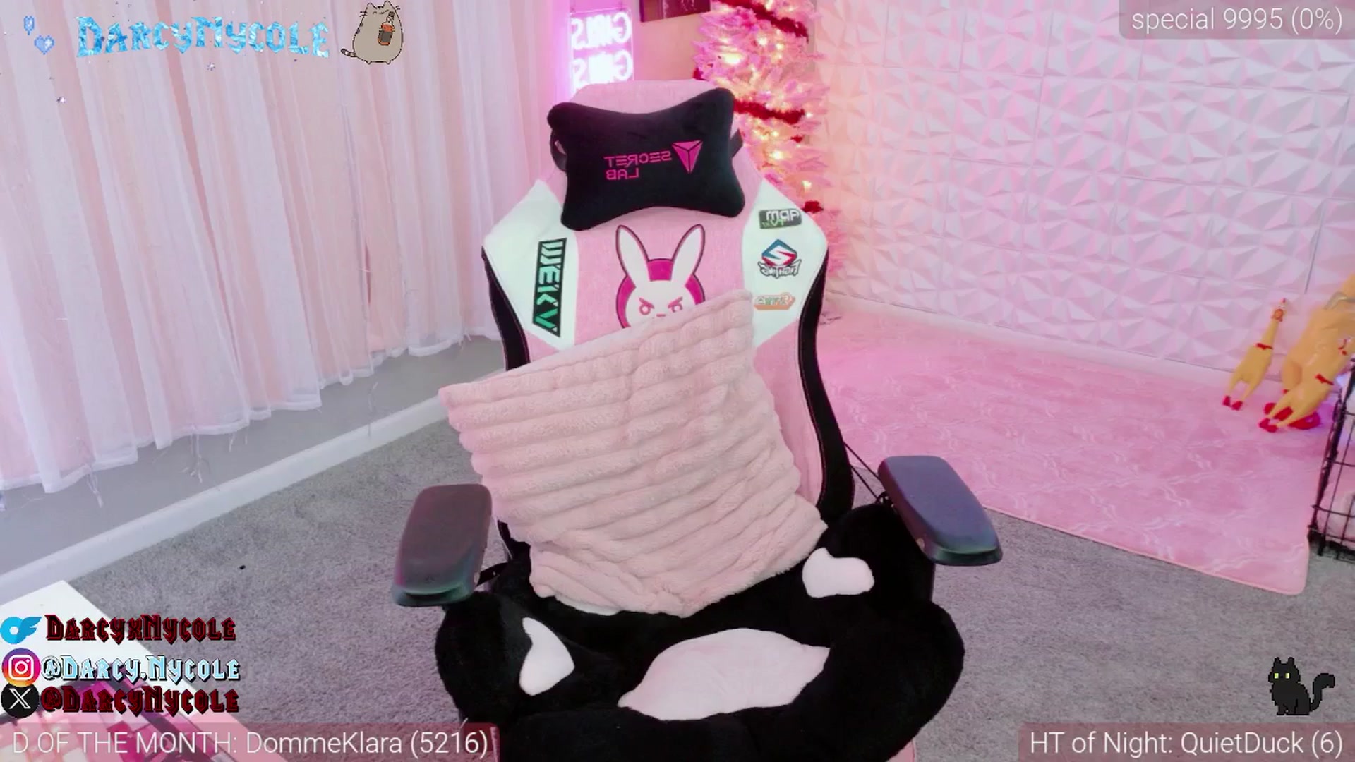 Gallery image thumbnail from DarcyNycole's myfreecams stream on, 02/20/2026, 07:46 image 13 of 20