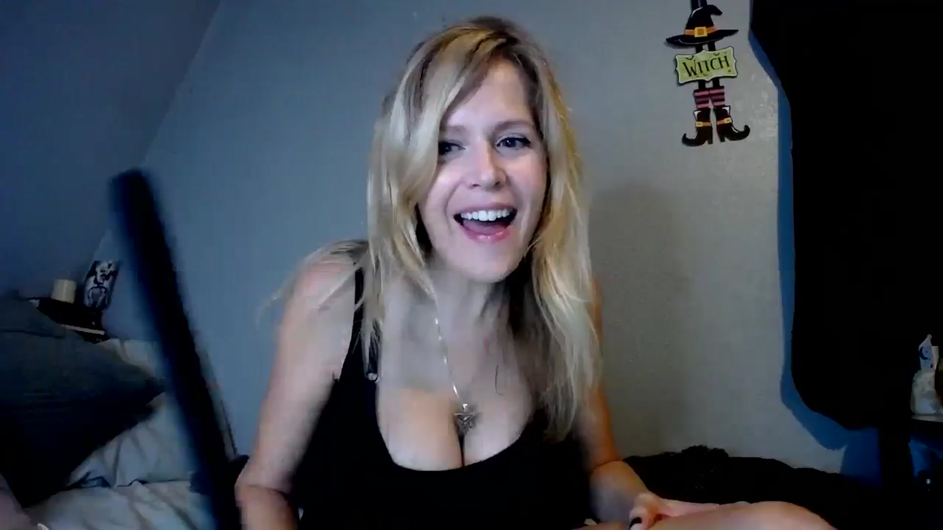 Gallery image thumbnail from DarcyTyler66's myfreecams stream on, 09/23/2024, 04:19 image 14 of 20