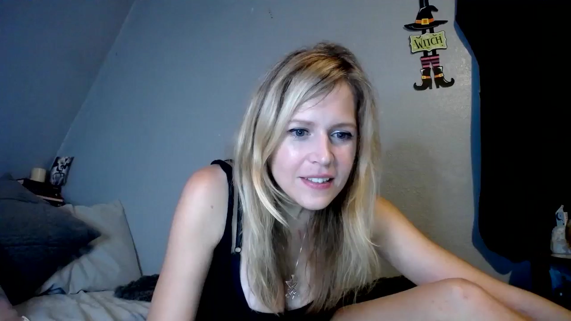 Gallery image thumbnail from DarcyTyler66's myfreecams stream on, 09/23/2024, 04:19 image 12 of 20