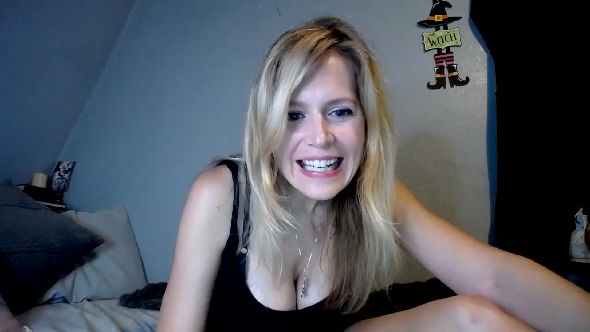 Gallery image thumbnail from DarcyTyler66's myfreecams stream on, 09/23/2024, 04:19 image 20 of 20