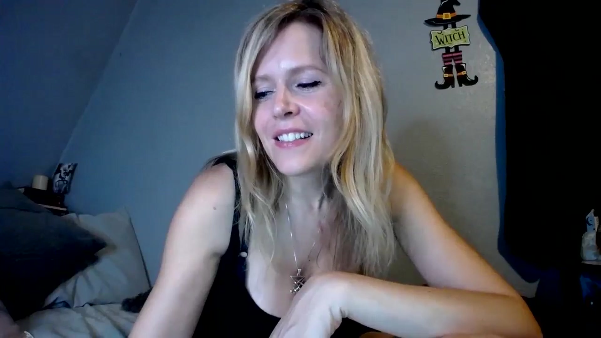 Gallery image thumbnail from DarcyTyler66's myfreecams stream on, 09/23/2024, 04:19 image 19 of 20
