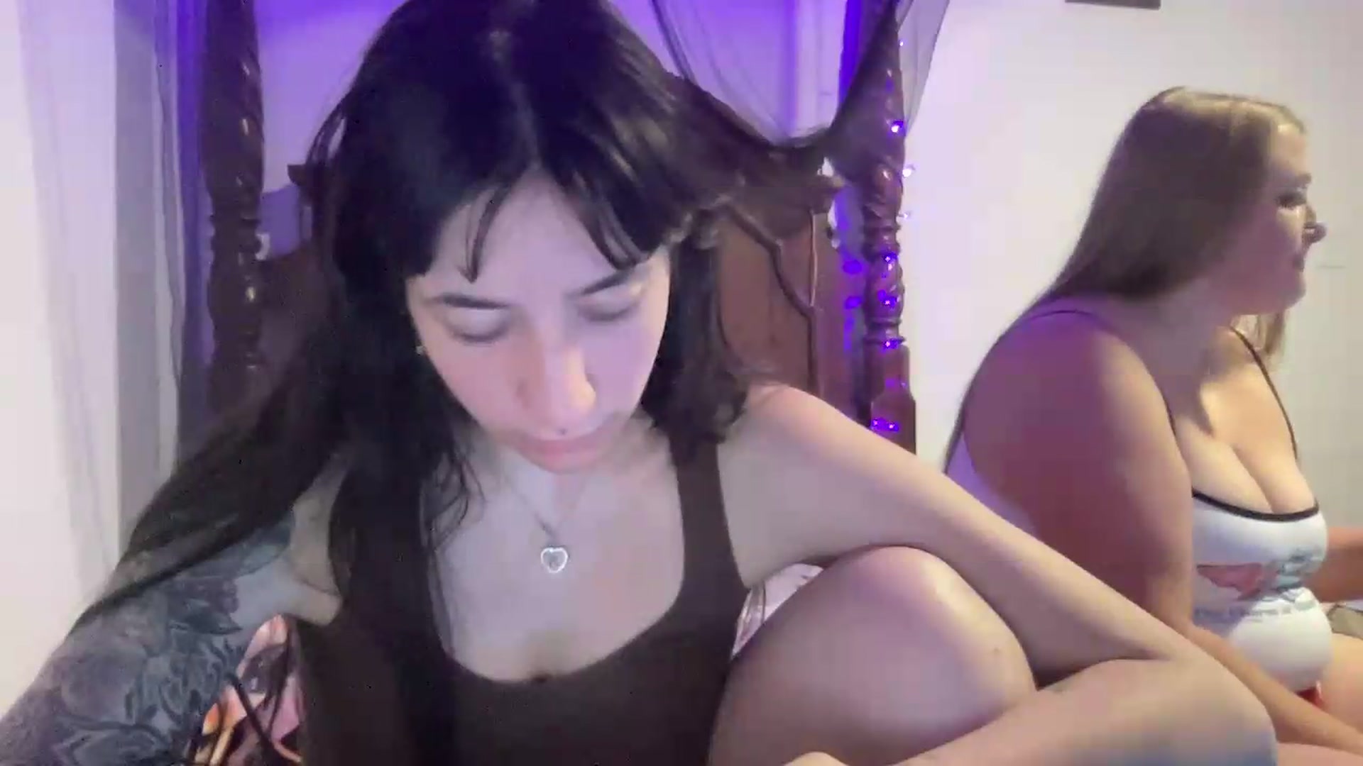 Gallery image thumbnail from Darcylovee's myfreecams stream on, 06/29/2026, 06:47 image 10 of 20