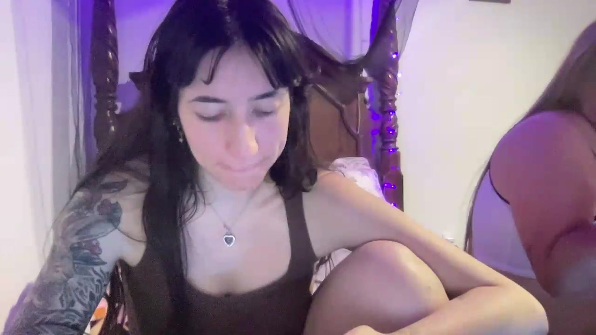 Gallery image thumbnail from Darcylovee's myfreecams stream on, 06/29/2026, 06:47 image 9 of 20