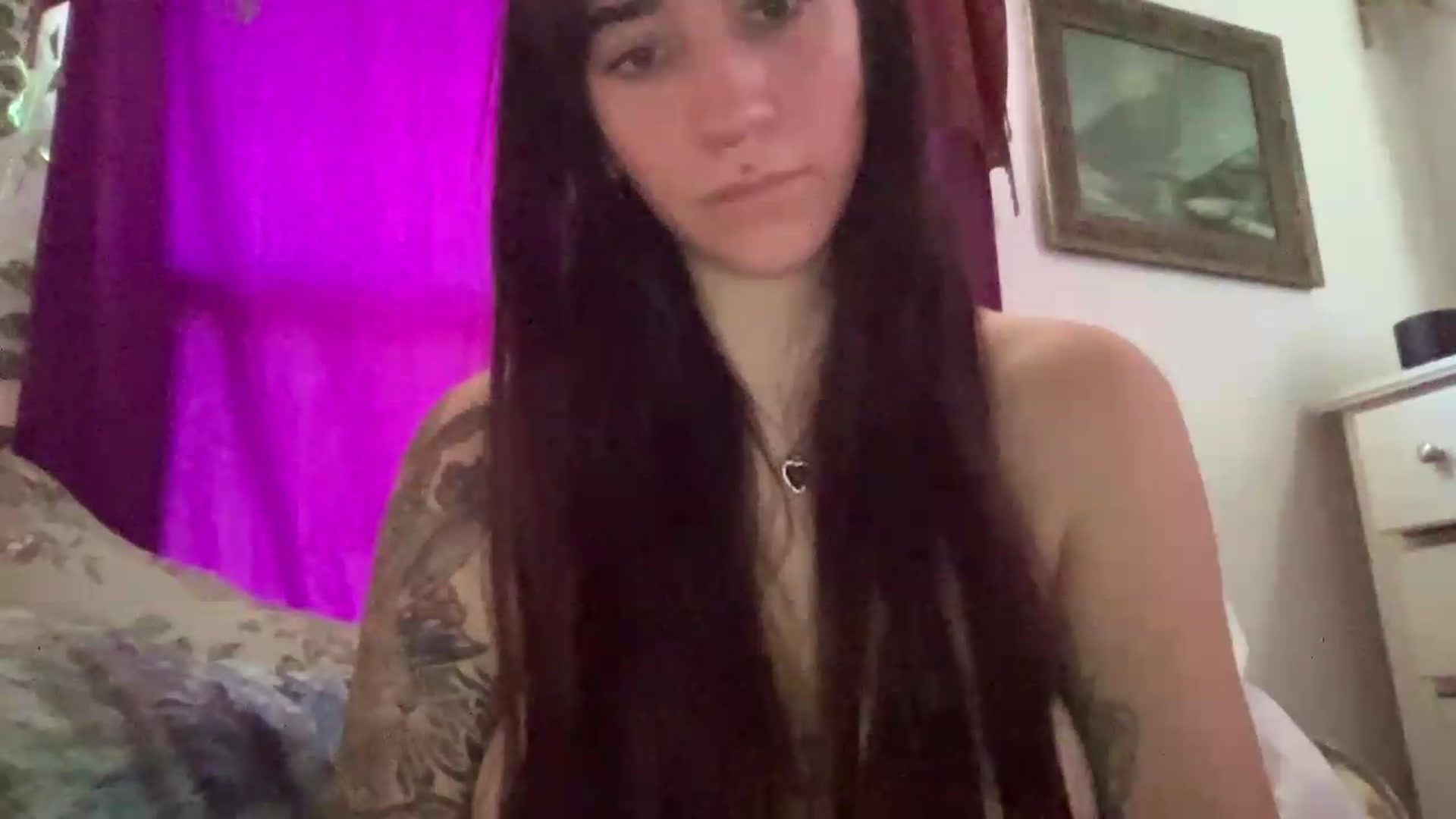 Gallery image thumbnail from Darcylovee's myfreecams stream on, 08/25/2026, 17:20 image 12 of 20