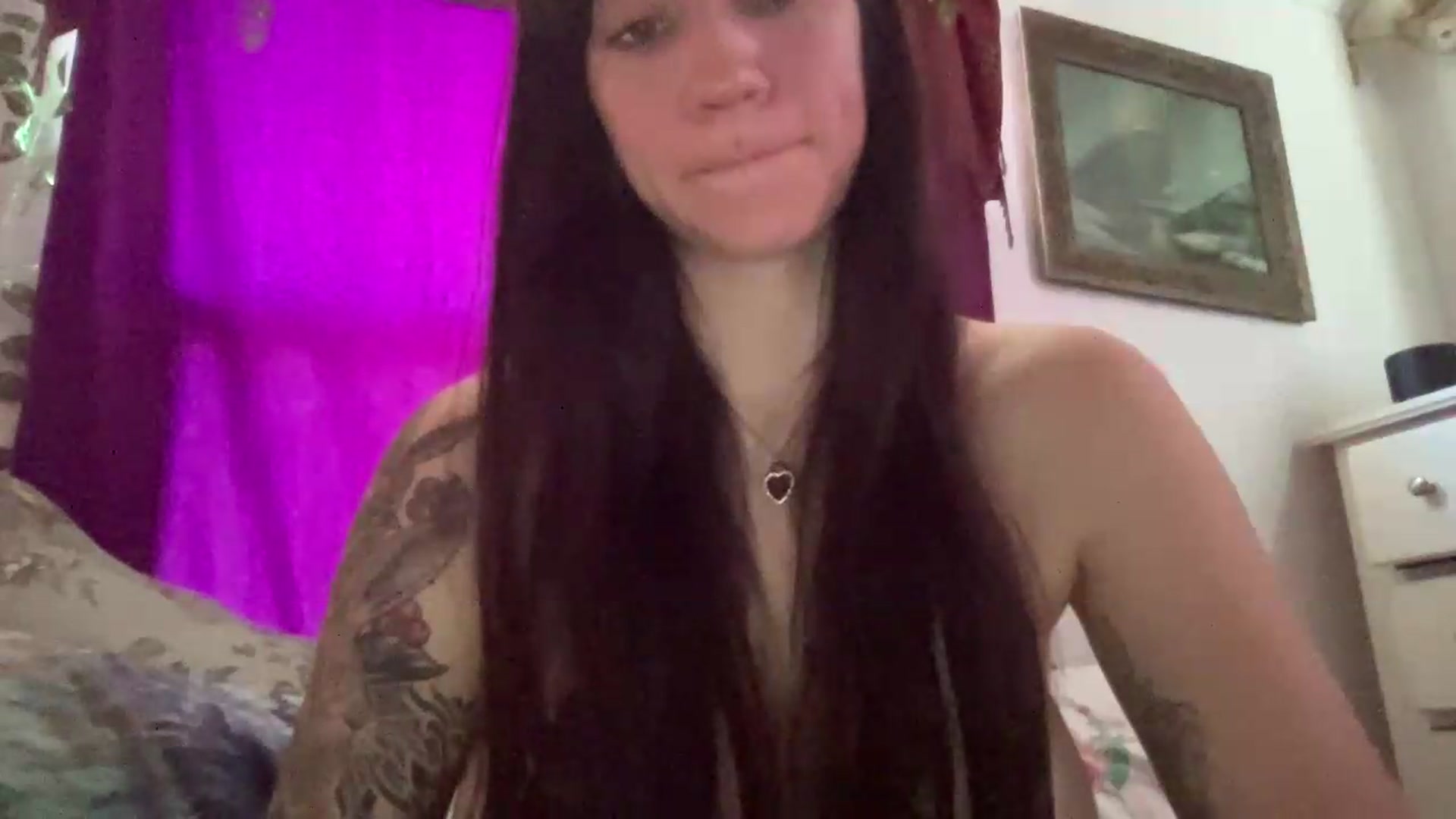 Gallery image thumbnail from Darcylovee's myfreecams stream on, 08/25/2026, 17:20 image 5 of 20