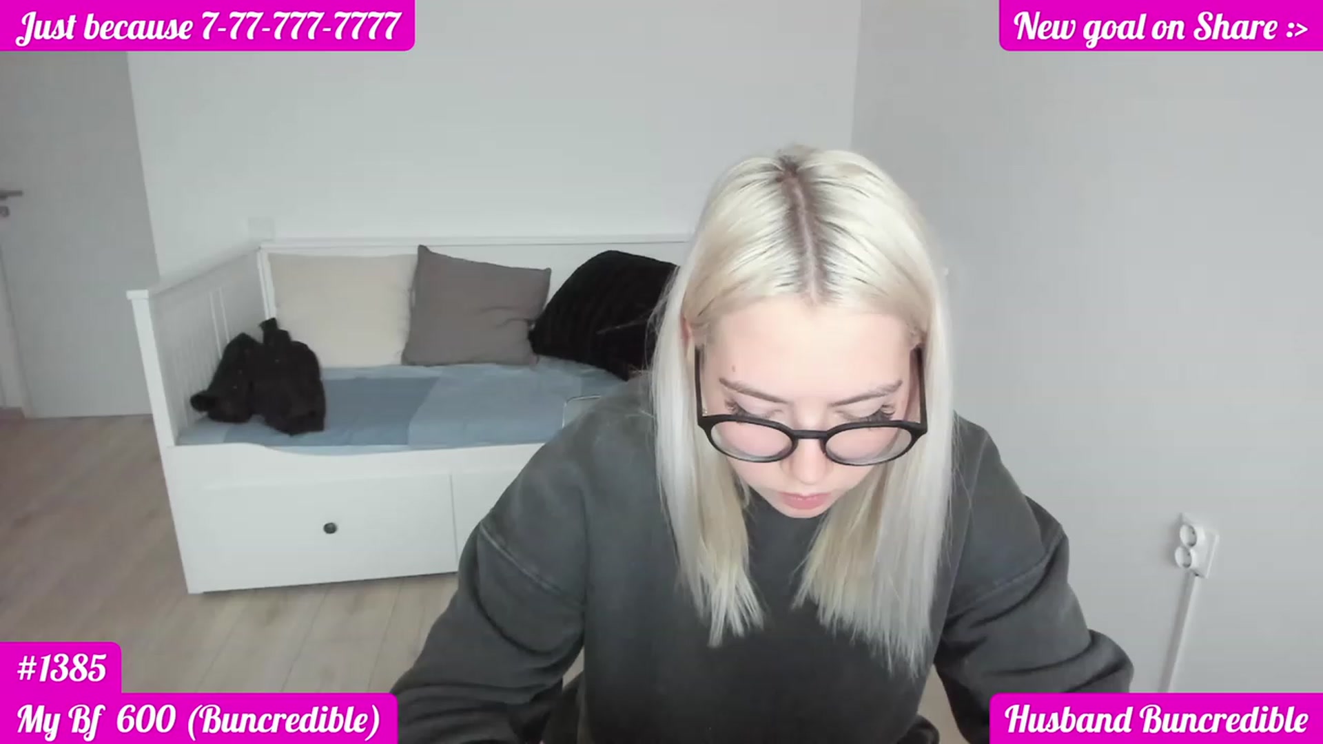Gallery image thumbnail from DariaDash's myfreecams stream on, 11/15/2022, 10:42 image 17 of 20