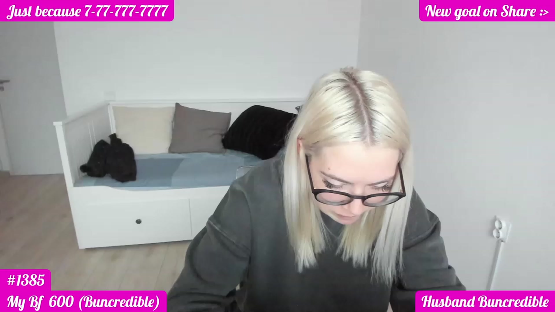 Gallery image thumbnail from DariaDash's myfreecams stream on, 11/15/2022, 10:42 image 20 of 20